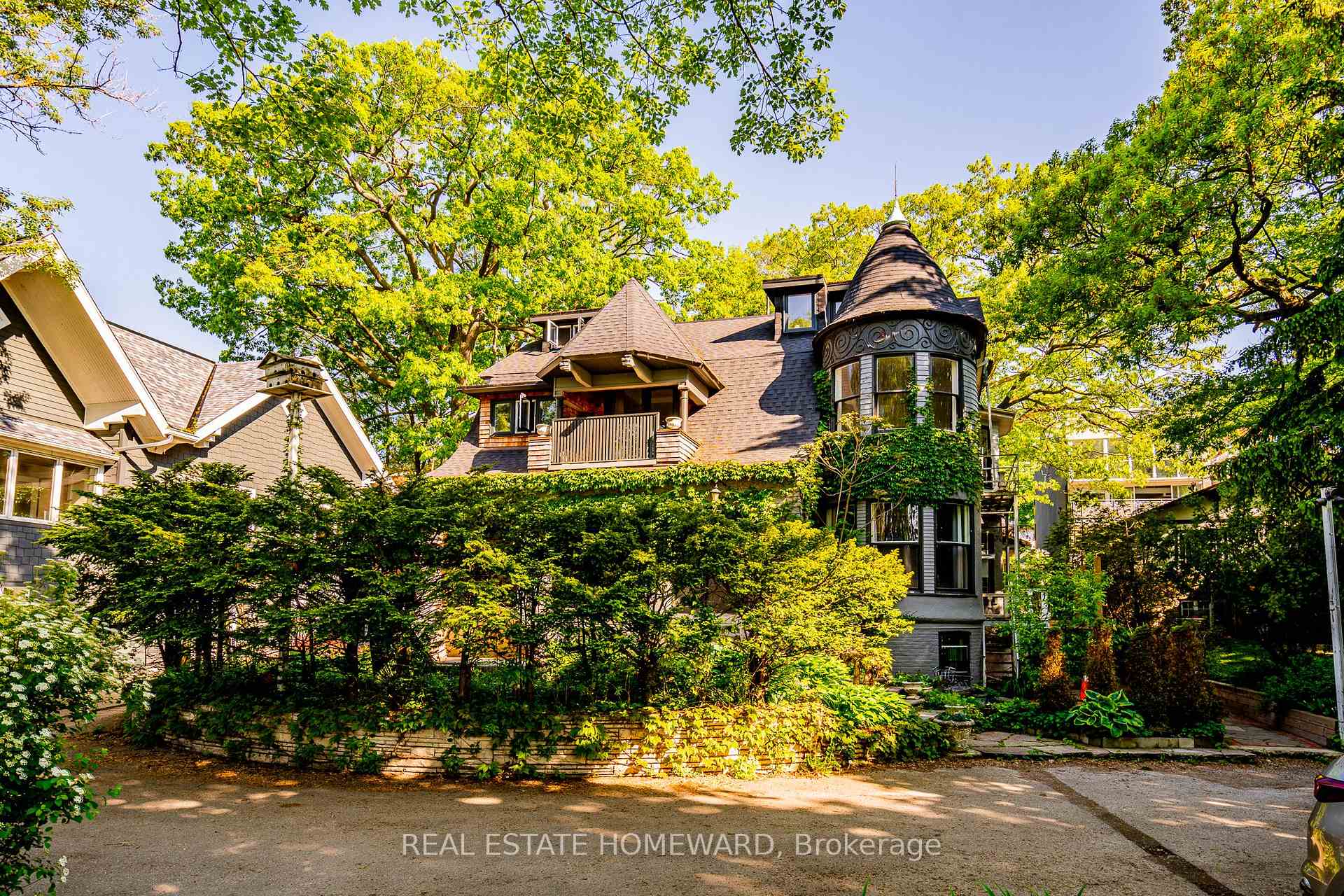Photo 3 of 3025 Queen Street E, Scarborough, Birchcliffe-Cliffside — HOMEH
