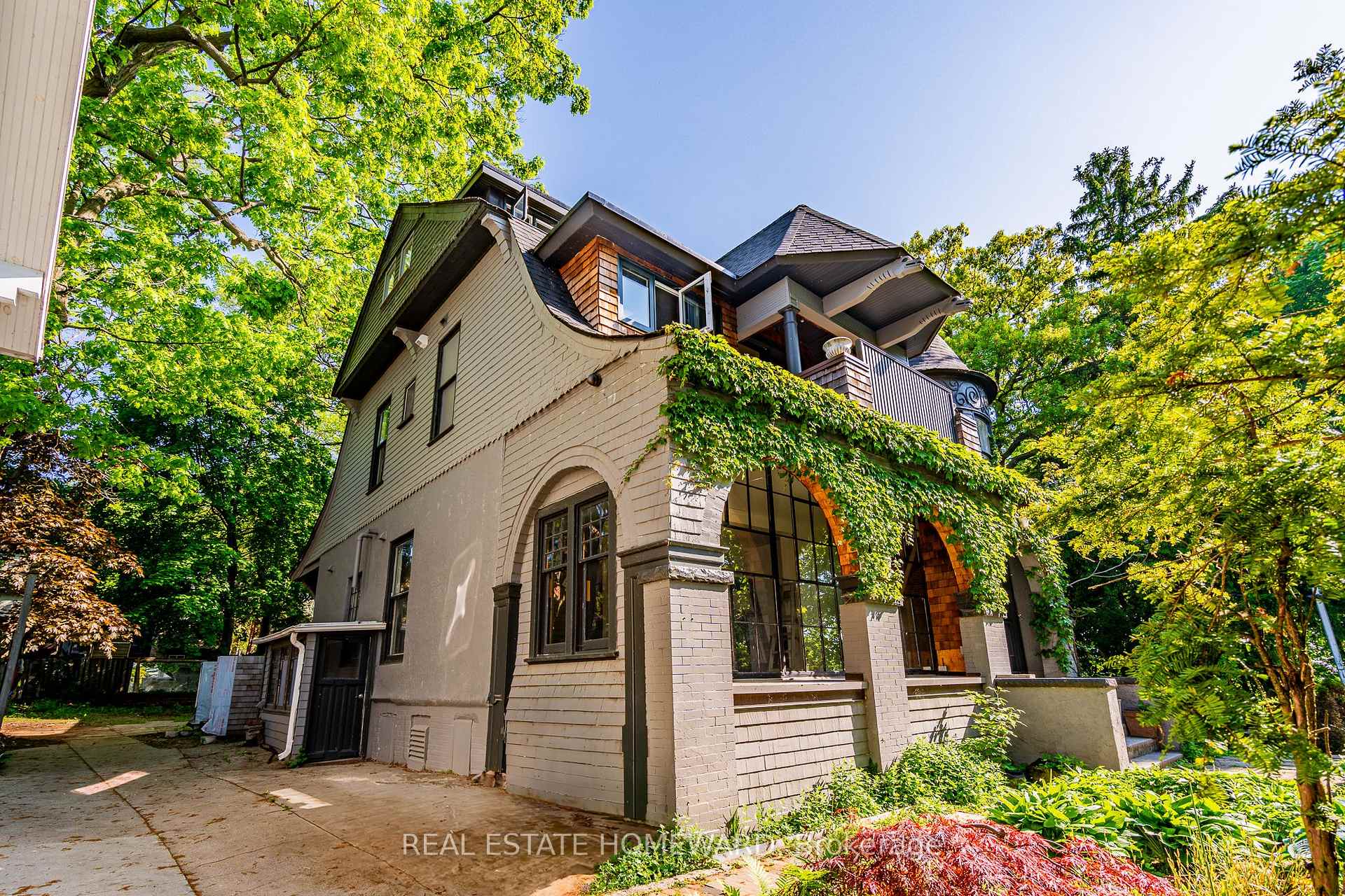 Photo 4 of 3025 Queen Street E, Scarborough, Birchcliffe-Cliffside — HOMEH