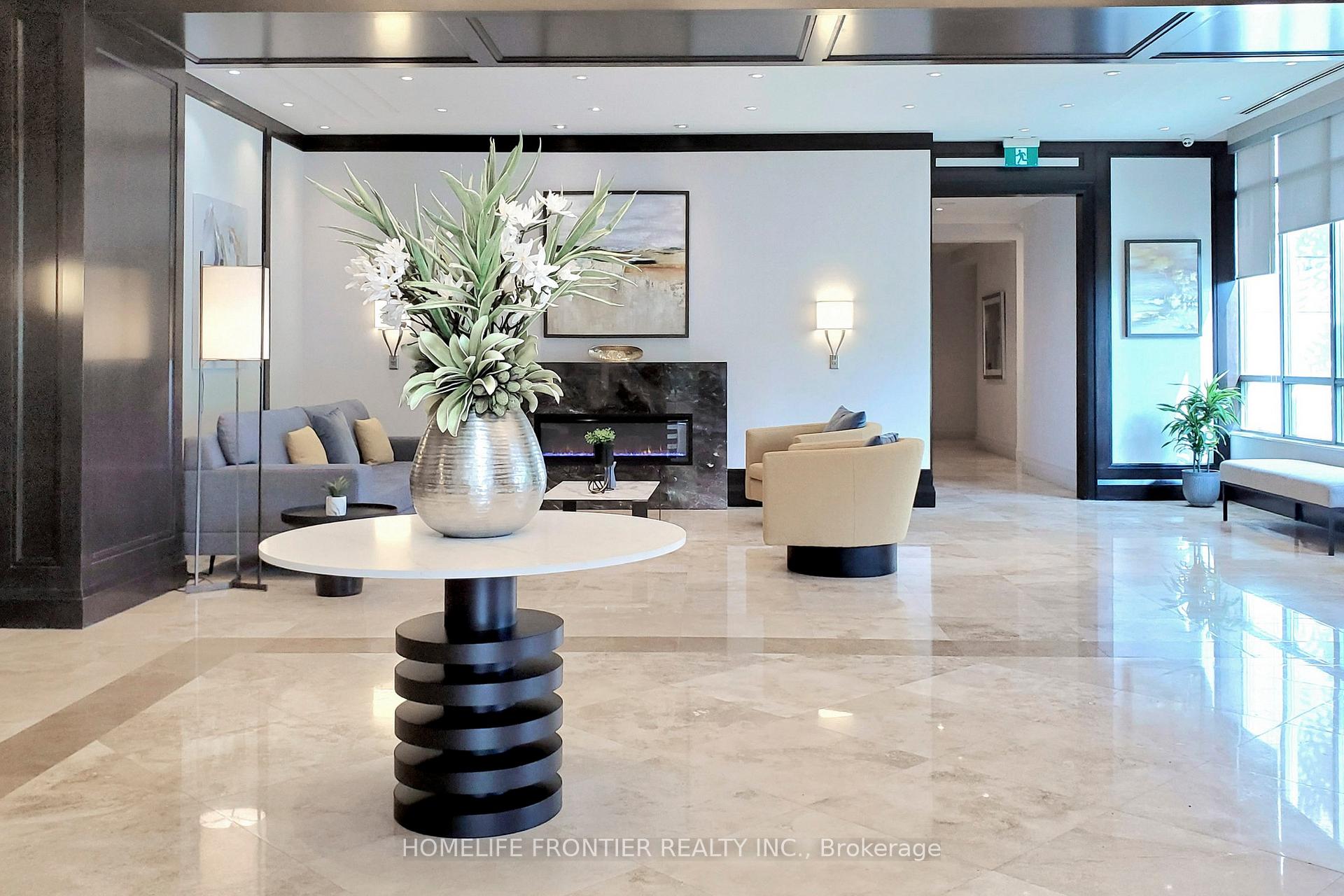 Photo 6 of Unit 610, 100 Promenade Circle, Vaughan, Brownridge — HOMEH