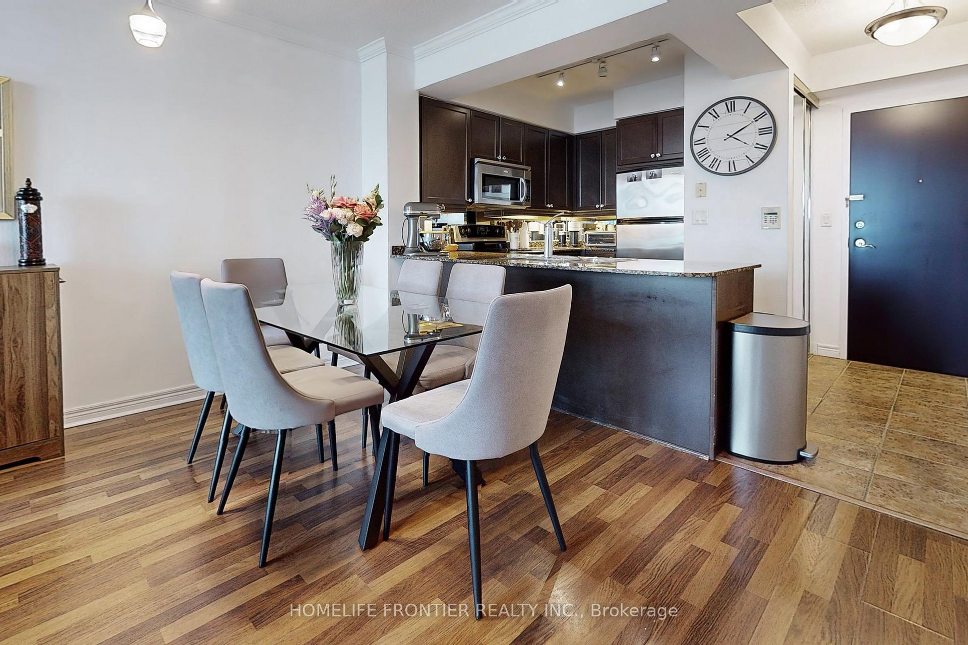 Photo 14 of Unit 610, 100 Promenade Circle, Vaughan, Brownridge — HOMEH