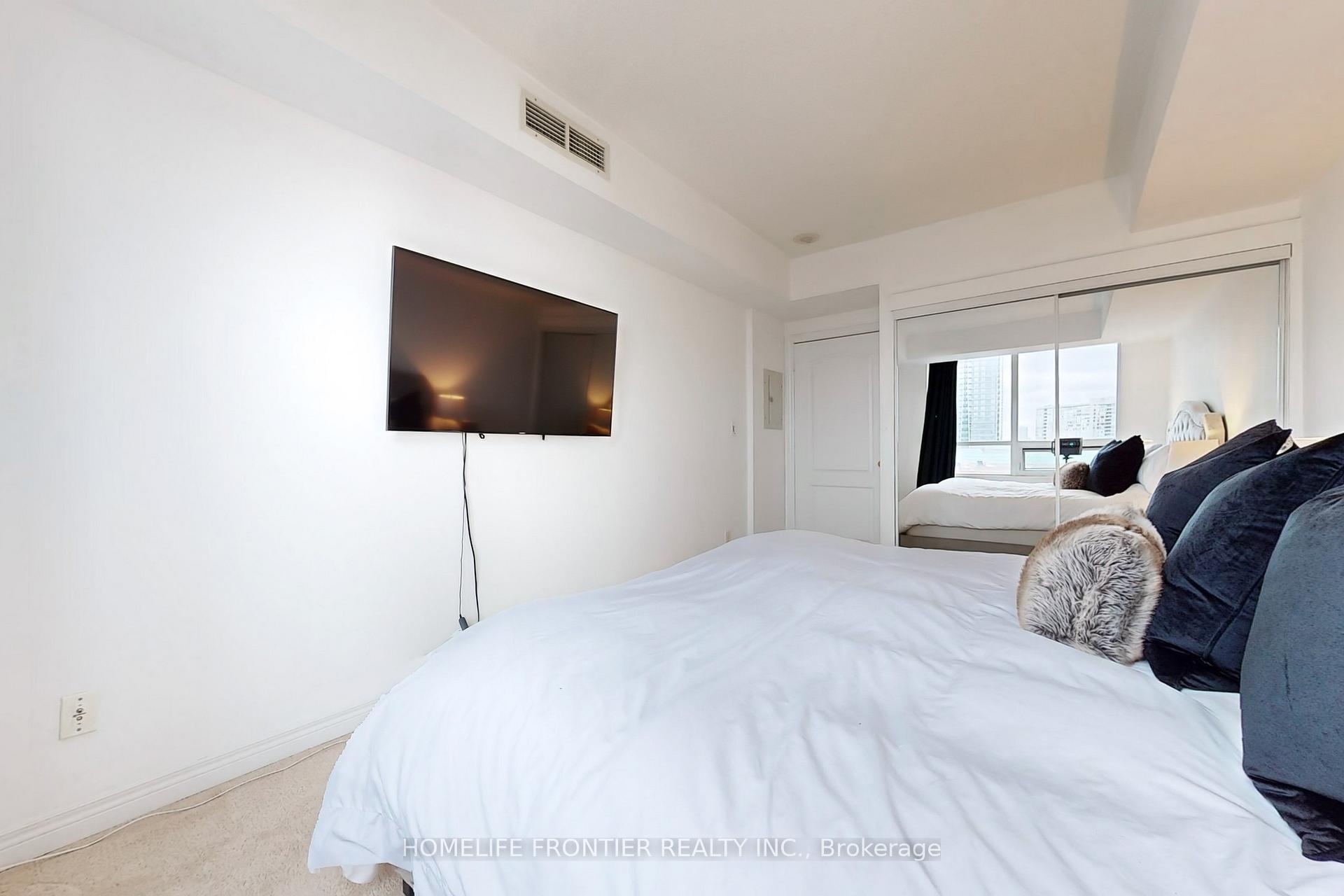 Photo 20 of Unit 610, 100 Promenade Circle, Vaughan, Brownridge — HOMEH