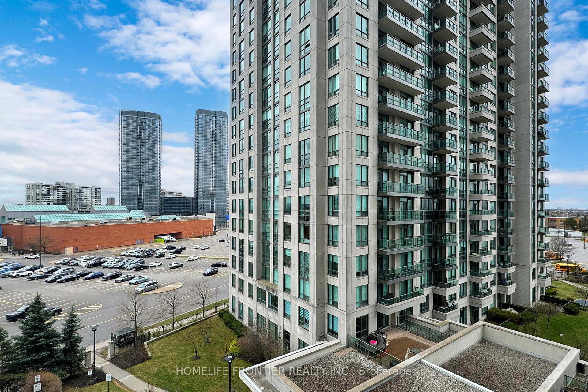 Photo 24 of Unit 610, 100 Promenade Circle, Vaughan, Brownridge — HOMEH