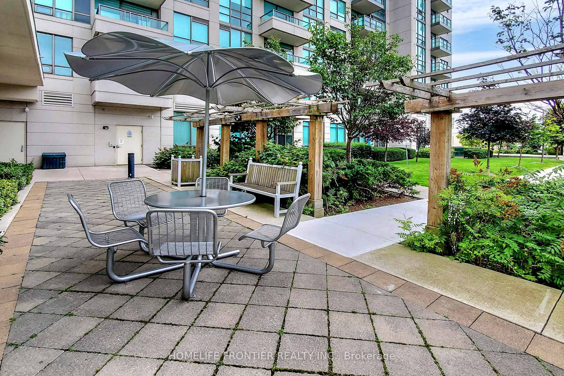 Photo 31 of Unit 610, 100 Promenade Circle, Vaughan, Brownridge — HOMEH
