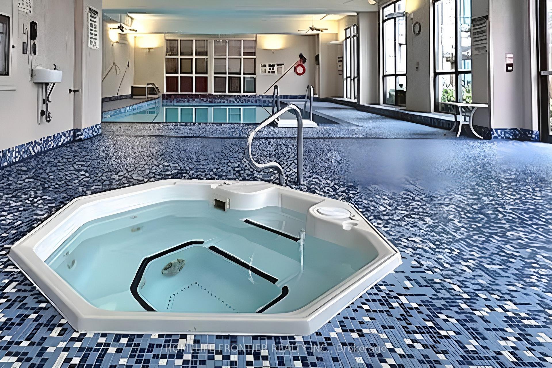 Photo 32 of Unit 610, 100 Promenade Circle, Vaughan, Brownridge — HOMEH
