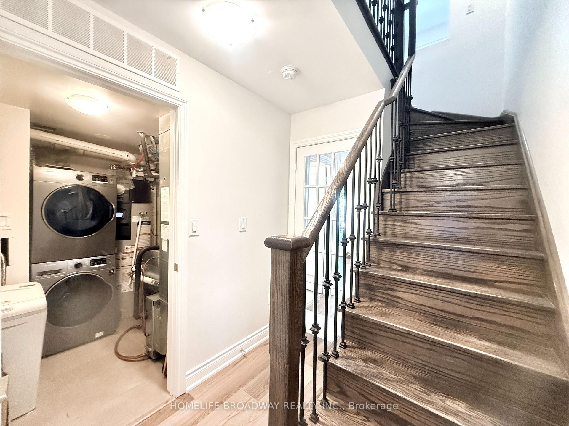 Photo 6 of 303 South Park Road, Markham, Commerce Valley — HOMEH