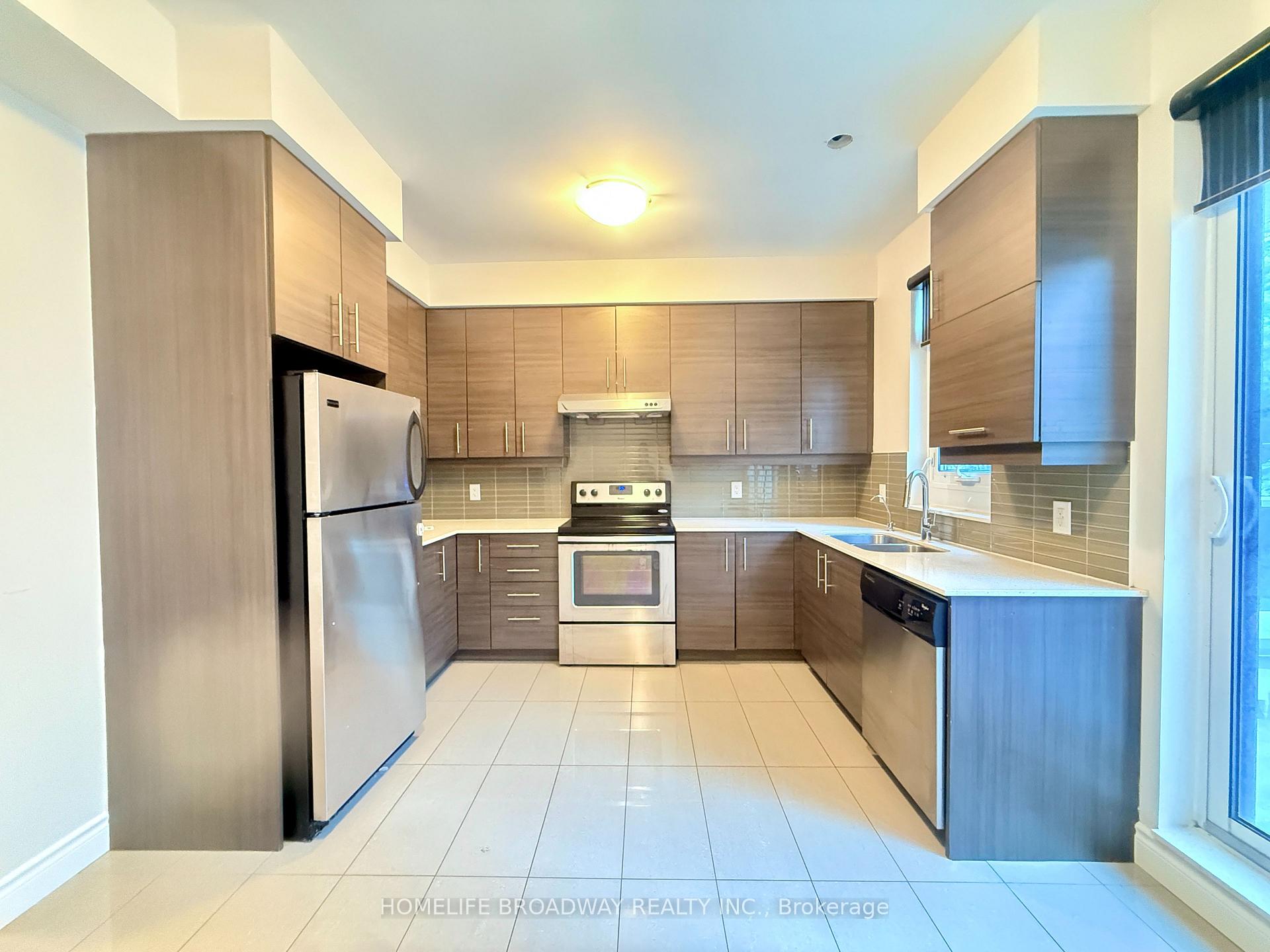 Photo 8 of 303 South Park Road, Markham, Commerce Valley — HOMEH
