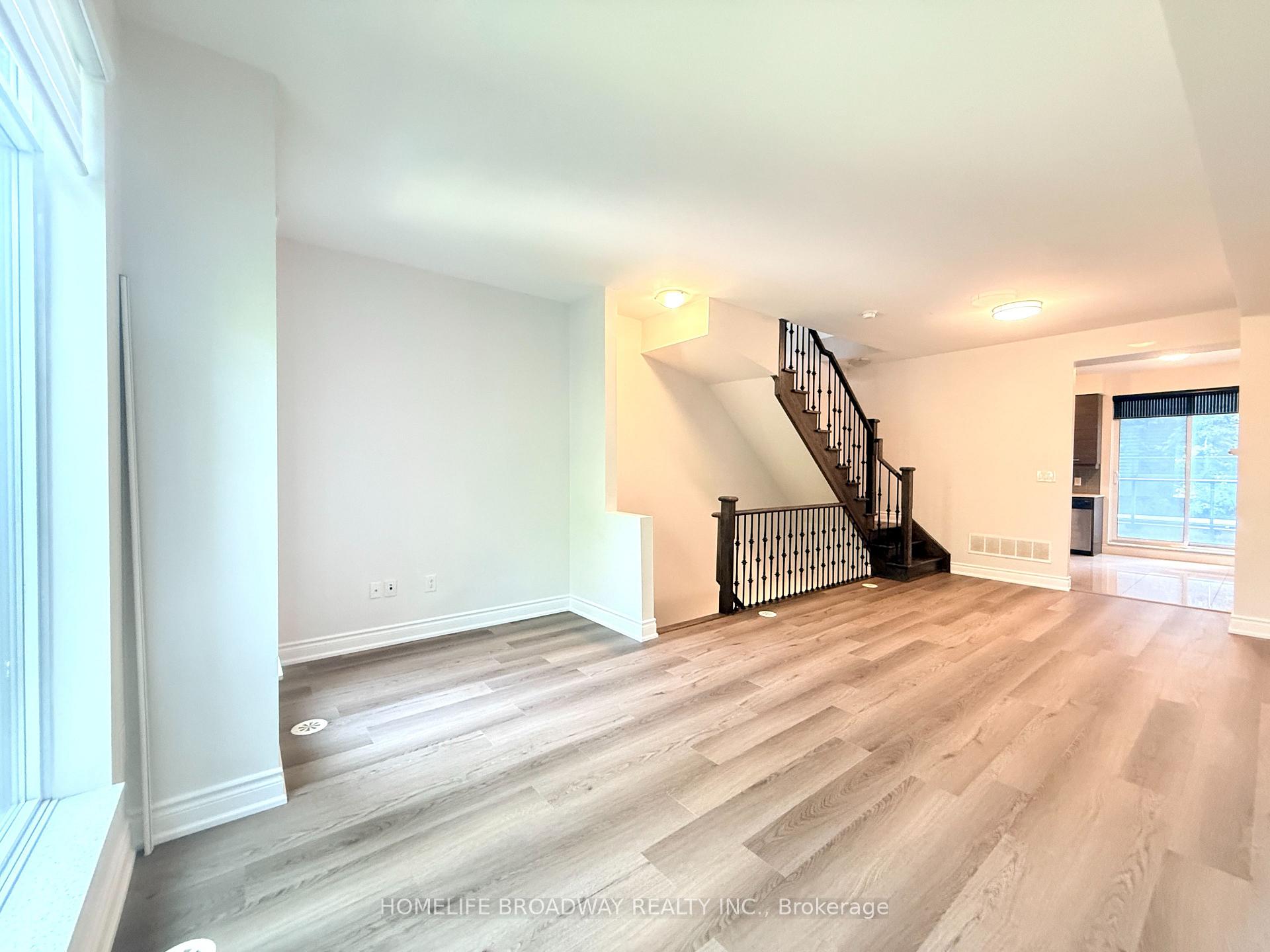 Photo 12 of 303 South Park Road, Markham, Commerce Valley — HOMEH