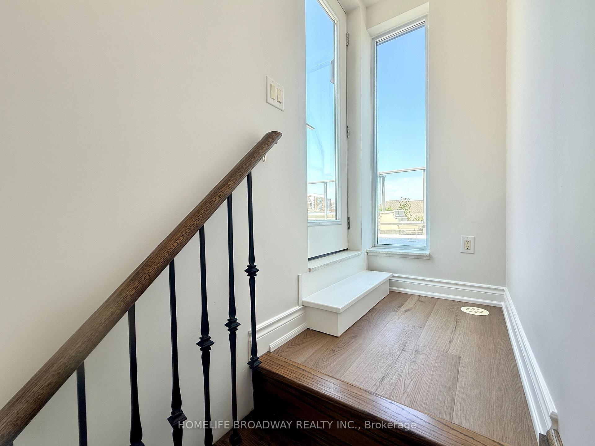 Photo 18 of 303 South Park Road, Markham, Commerce Valley — HOMEH