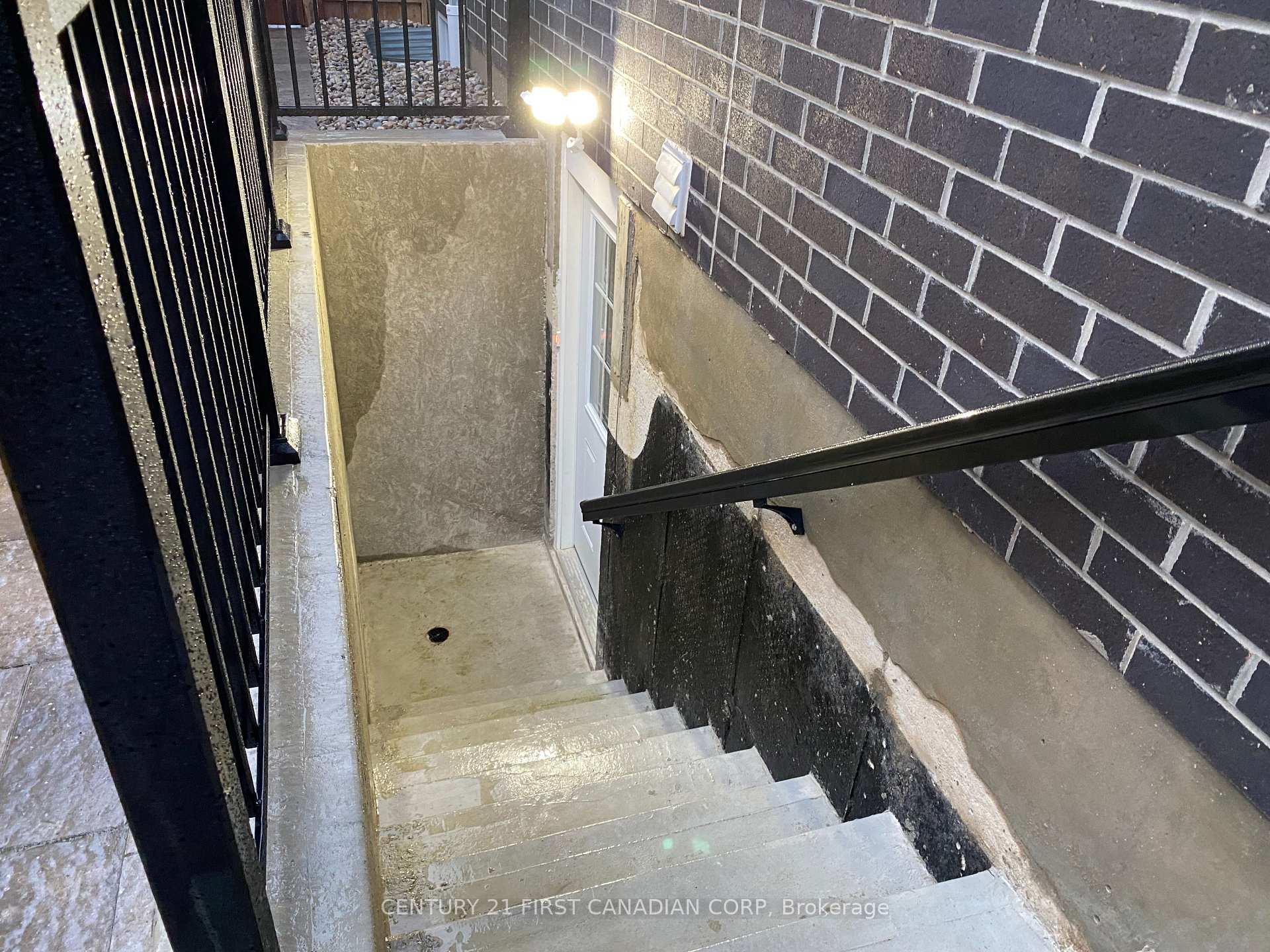 Photo 19 of Unit Basement, 470 Jessica Way, London, North I — HOMEH