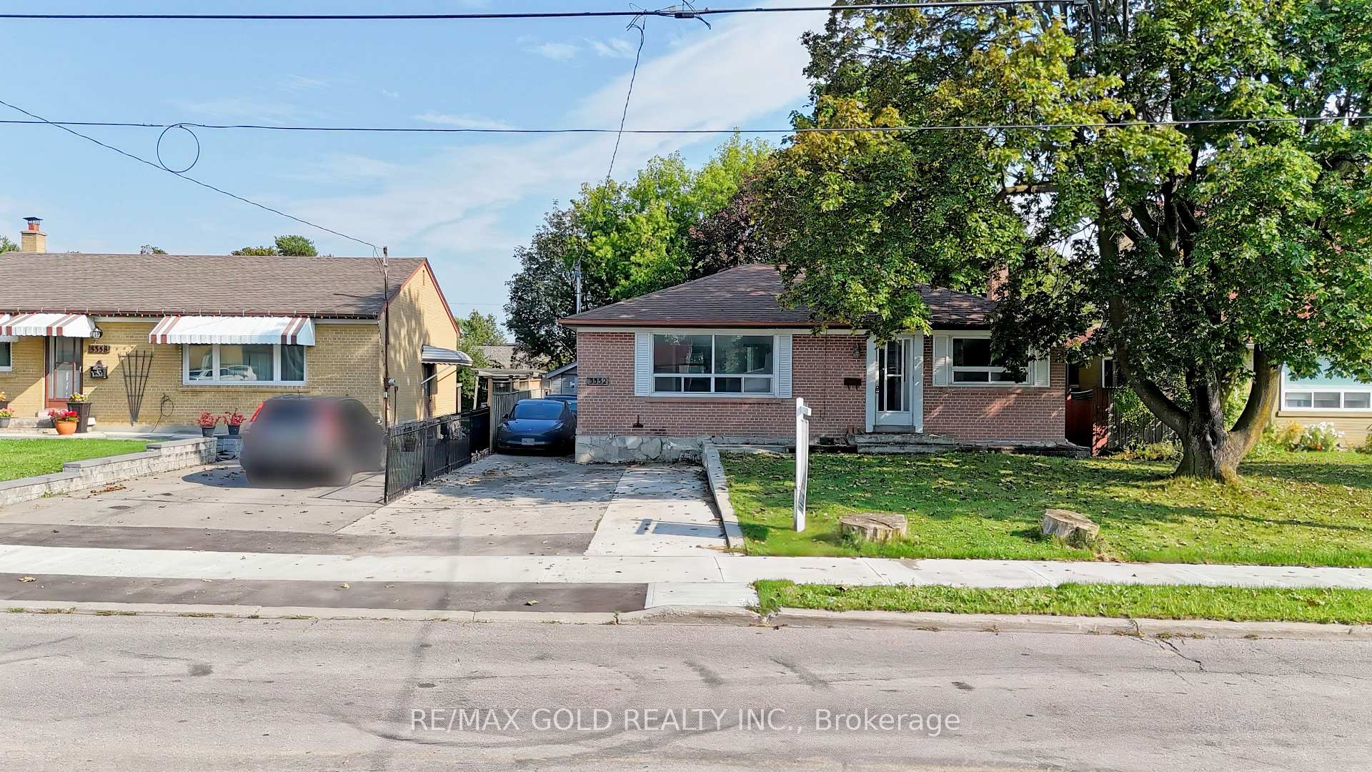 Photo 3 of 3352 Etude Drive, Mississauga, Malton — HOMEH