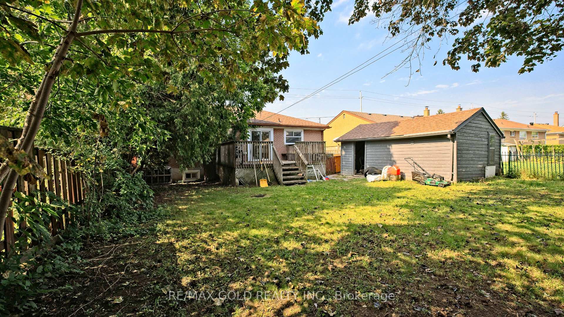Photo 11 of 3352 Etude Drive, Mississauga, Malton — HOMEH
