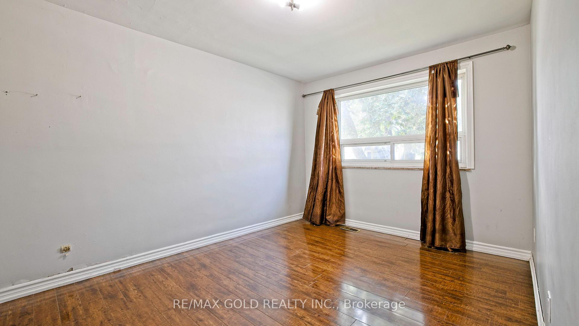 Photo 20 of 3352 Etude Drive, Mississauga, Malton — HOMEH