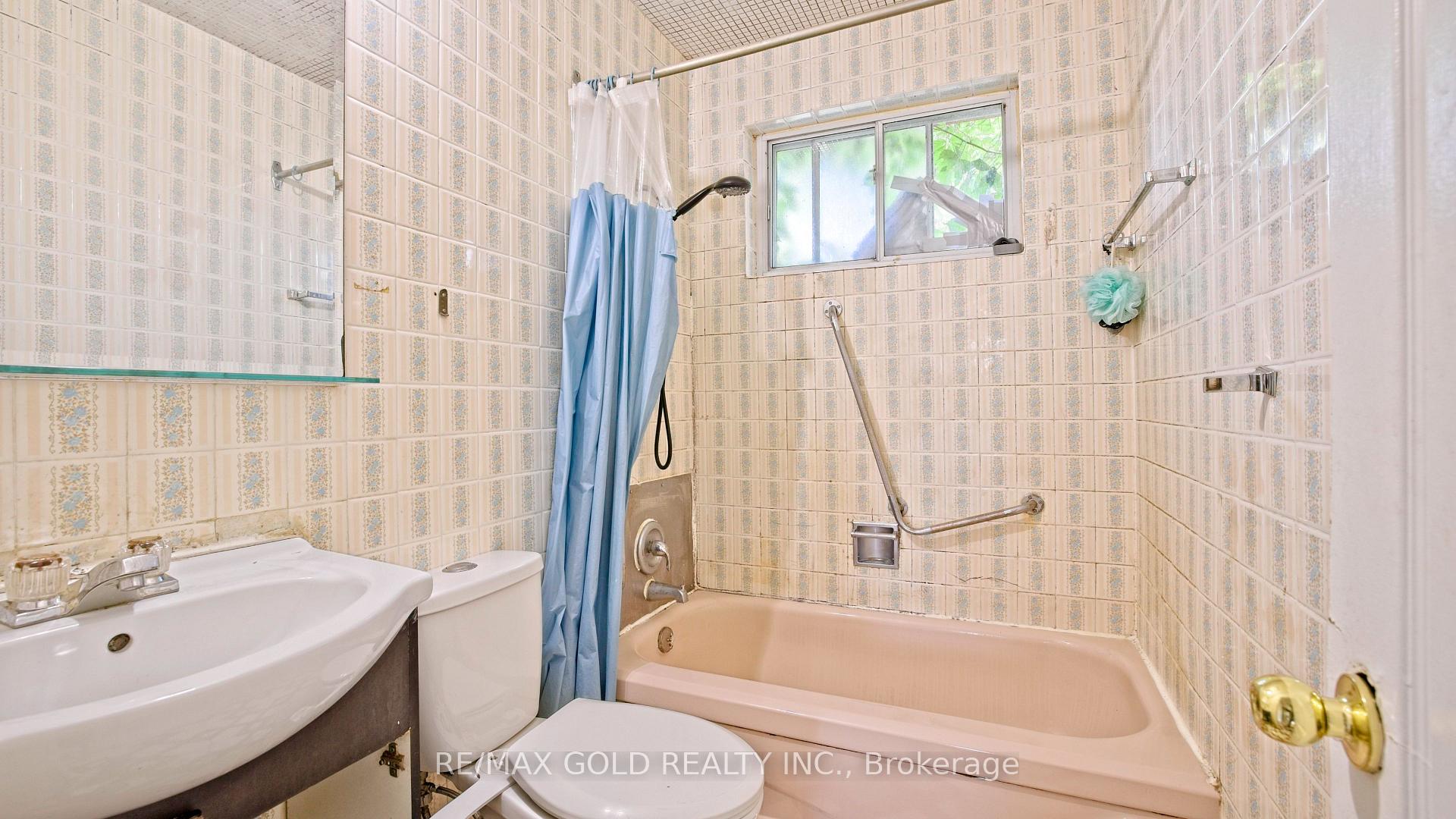 Photo 26 of 3352 Etude Drive, Mississauga, Malton — HOMEH