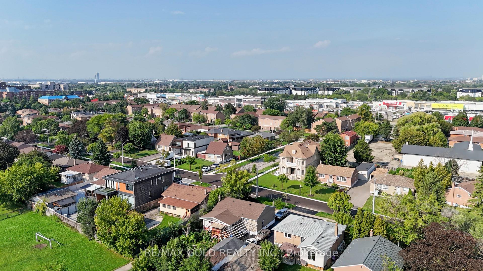 Photo 28 of 3352 Etude Drive, Mississauga, Malton — HOMEH
