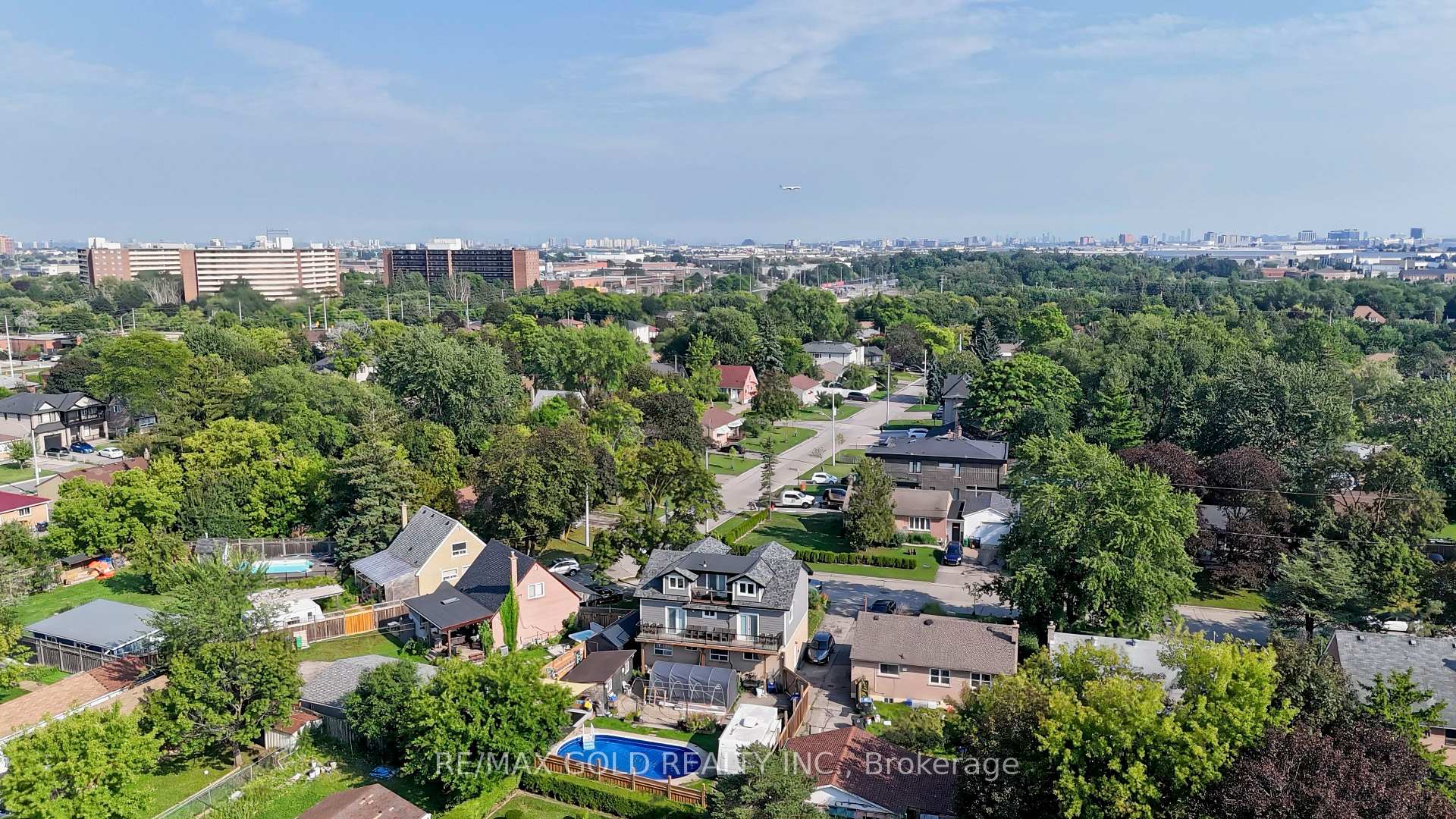 Photo 30 of 3352 Etude Drive, Mississauga, Malton — HOMEH