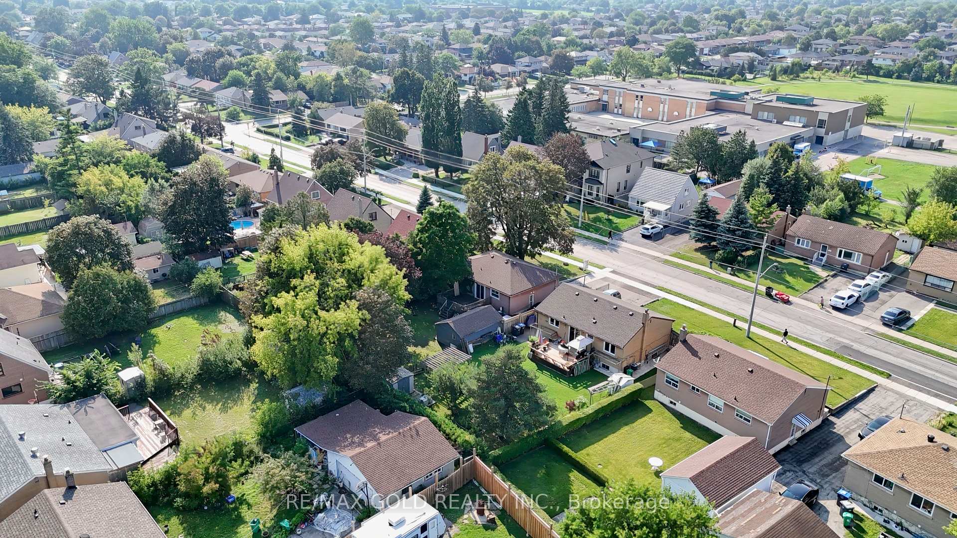 Photo 36 of 3352 Etude Drive, Mississauga, Malton — HOMEH