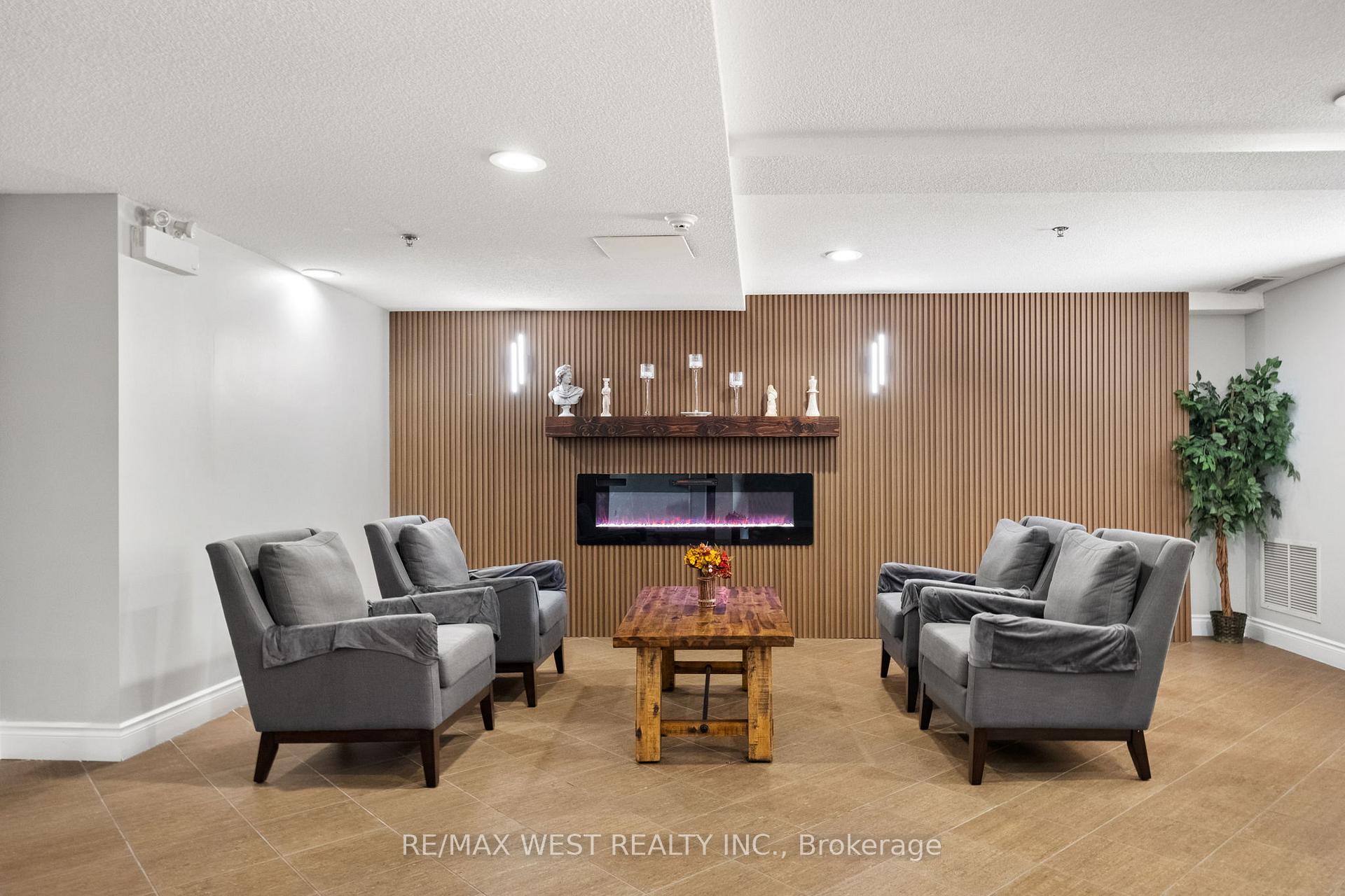 Photo 2 of Unit 208, 4 Dayspring Circle, Brampton, Goreway Drive Corridor — HOMEH