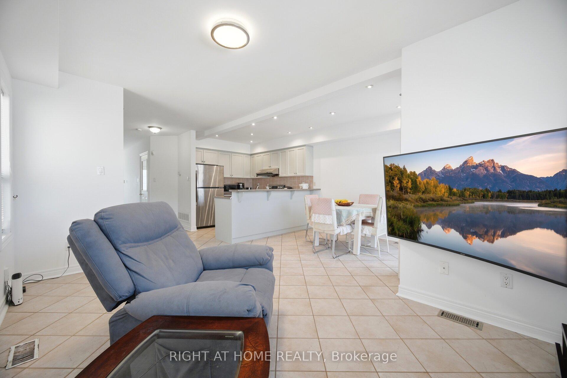 Photo 8 of 8 Richelieu Court, Caledon, Bolton East — HOMEH