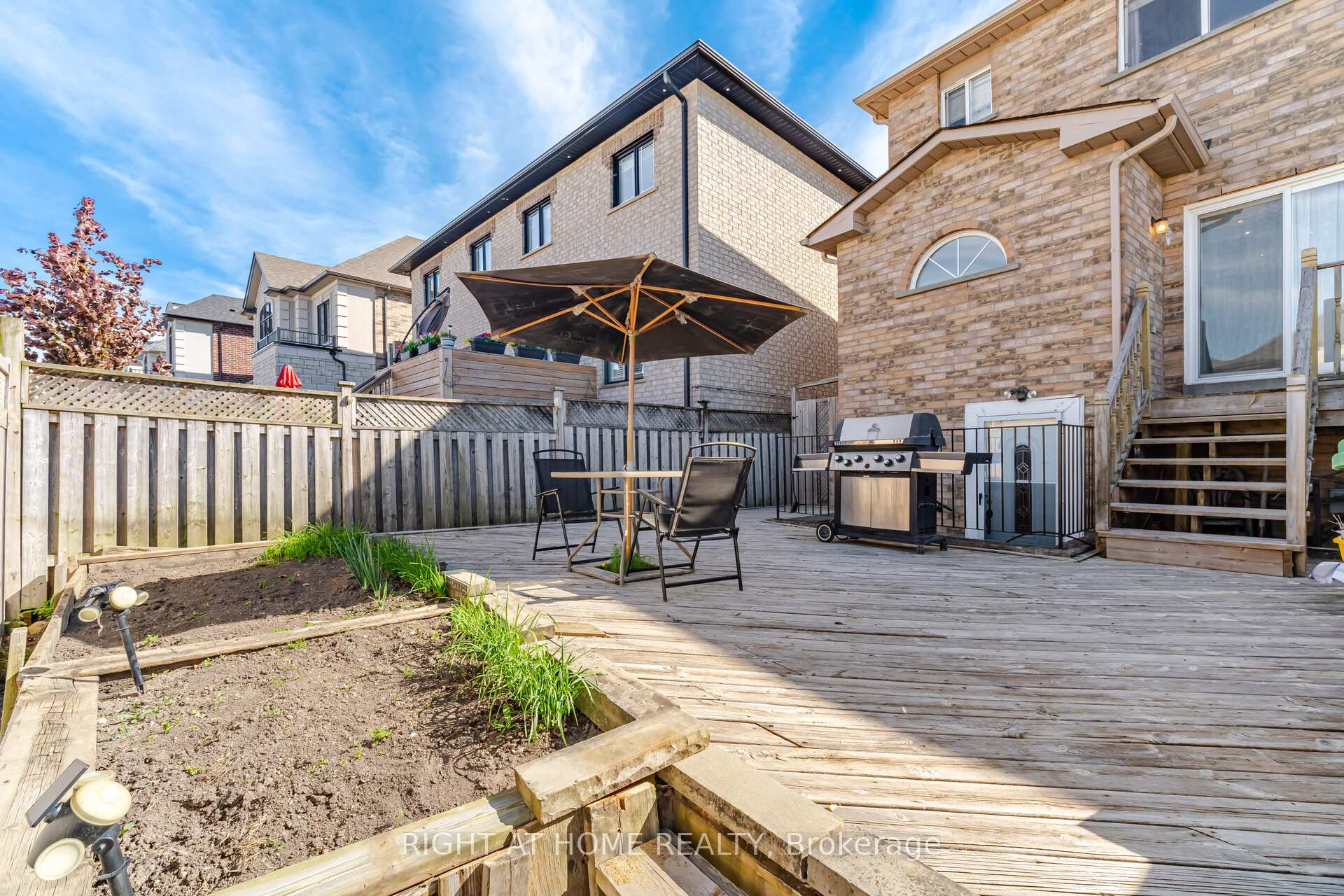 Photo 23 of 8 Richelieu Court, Caledon, Bolton East — HOMEH