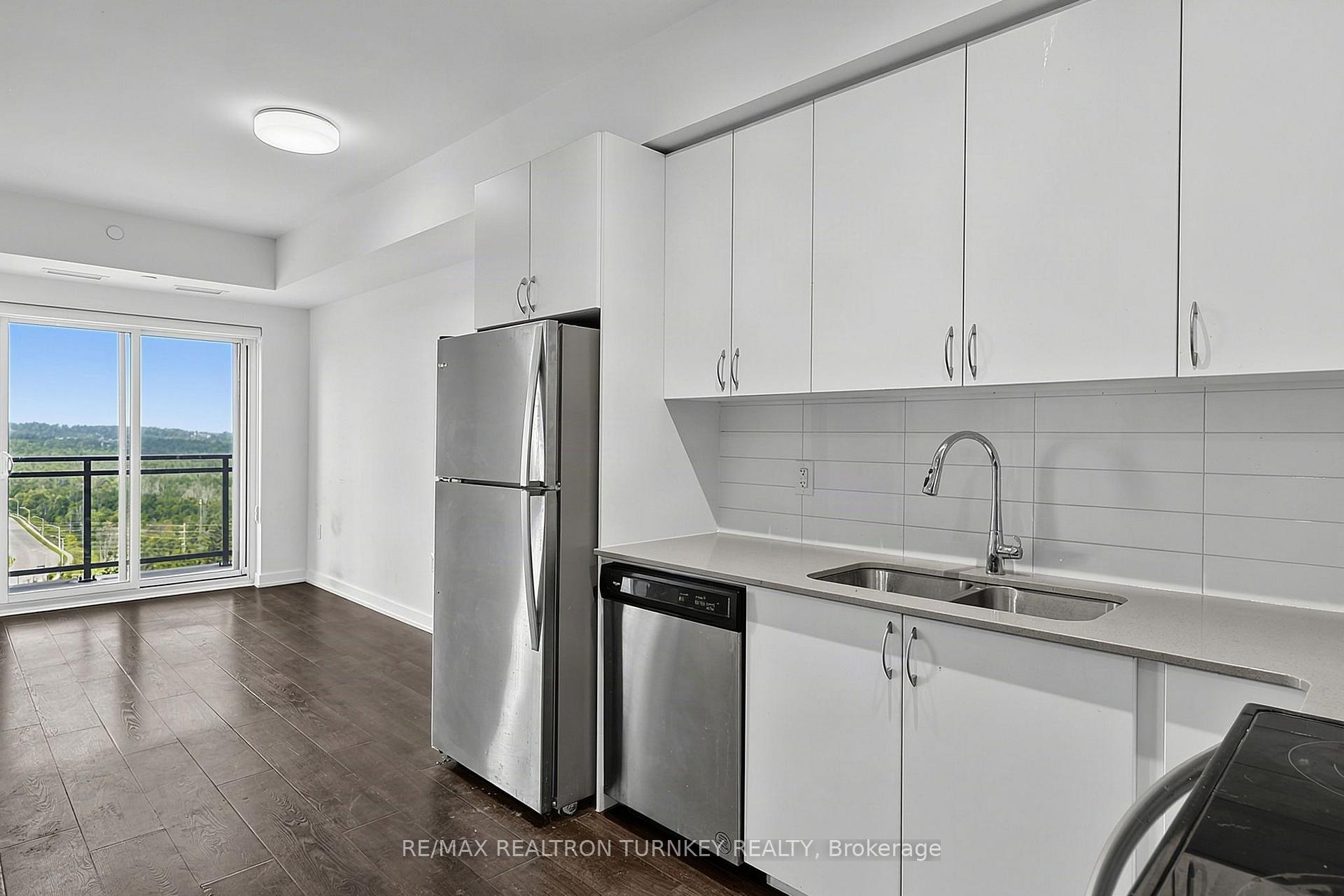 Photo 8 of Unit 1202, 56 Lakeside Terrace, Barrie, Little Lake — HOMEH