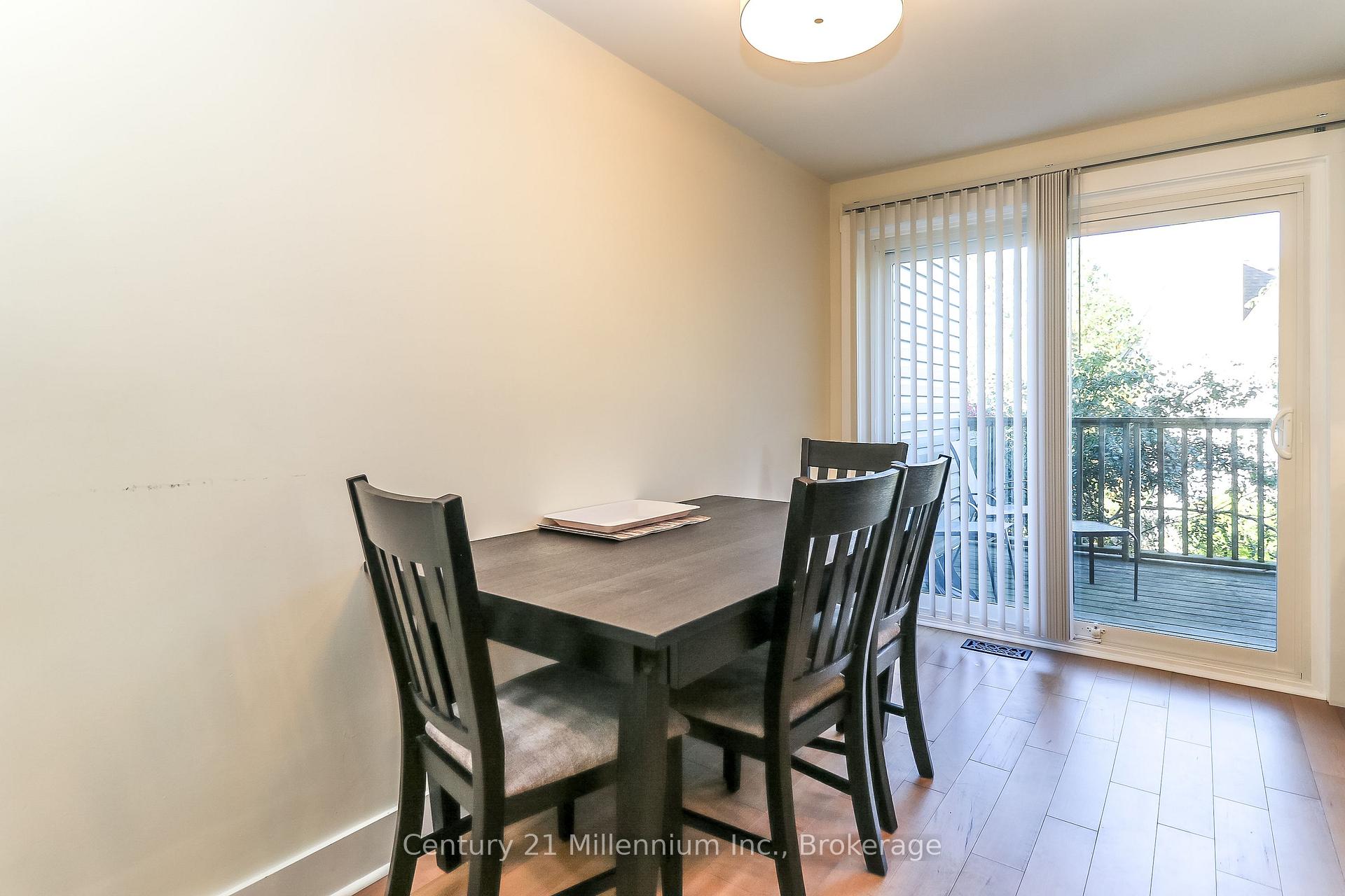 Photo 14 of 194 Escarpment Crescent, Collingwood — HOMEH