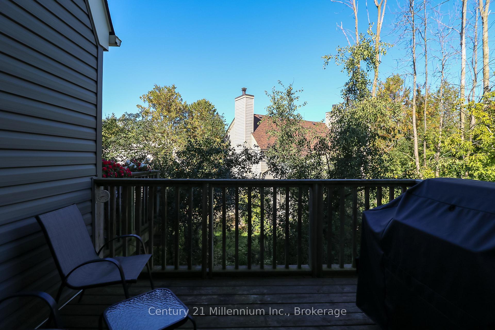 Photo 15 of 194 Escarpment Crescent, Collingwood — HOMEH