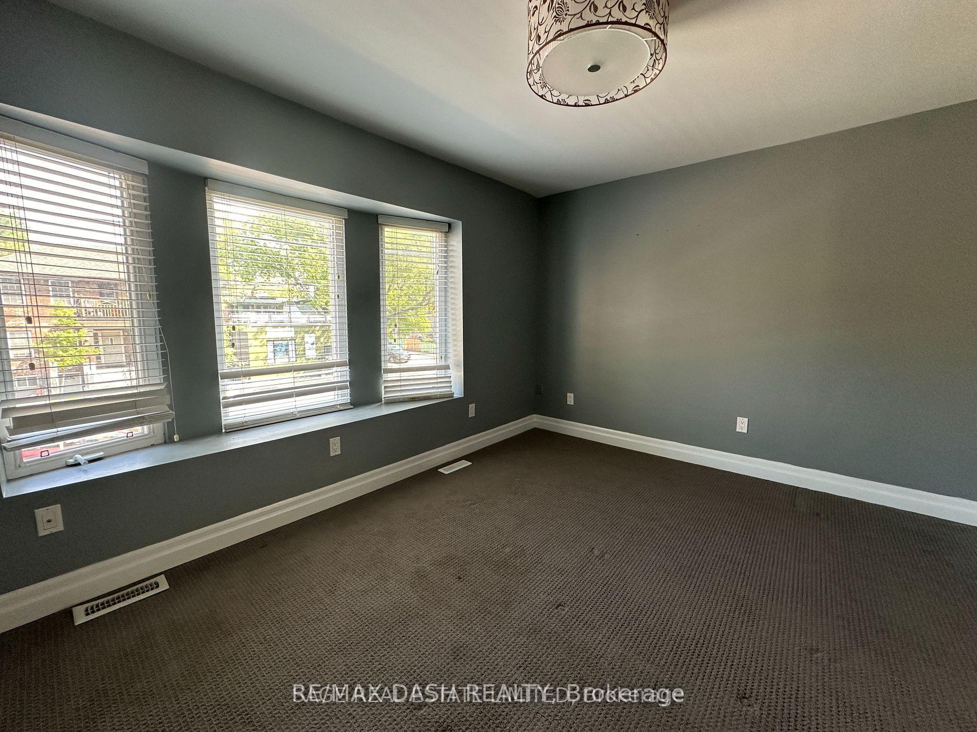 Photo 5 of Unit Upper, 1531 Queen Street E, Toronto, Greenwood-Coxwell — HOMEH