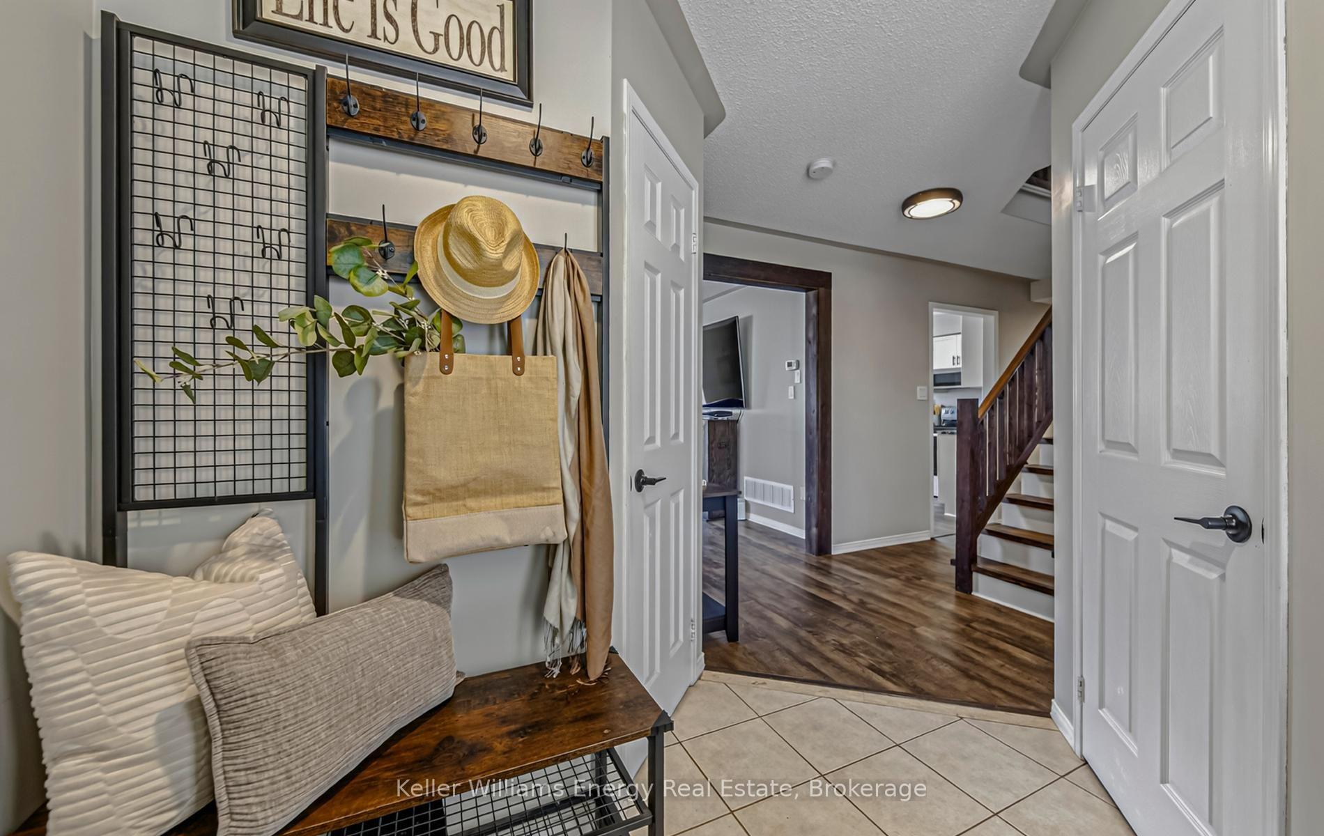 Photo 16 of 81 Eldad Drive, Clarington, Bowmanville — HOMEH