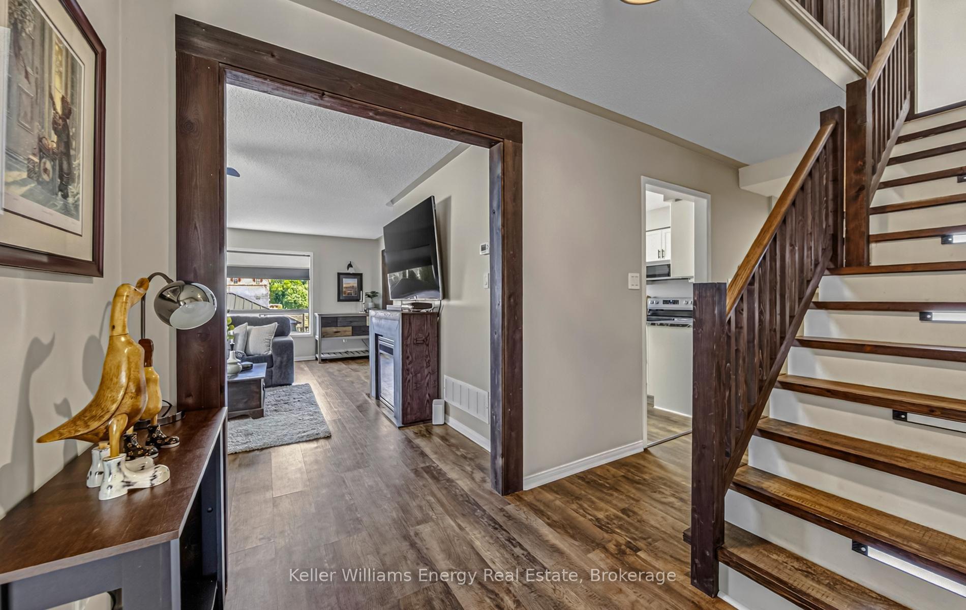 Photo 18 of 81 Eldad Drive, Clarington, Bowmanville — HOMEH