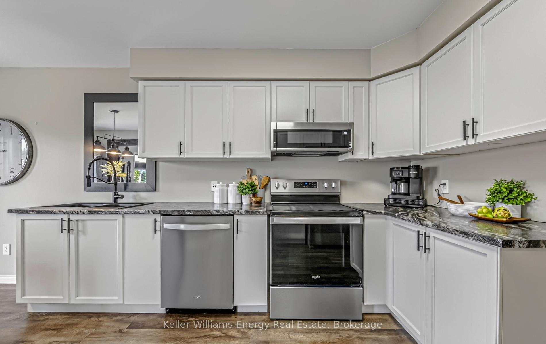 Photo 30 of 81 Eldad Drive, Clarington, Bowmanville — HOMEH