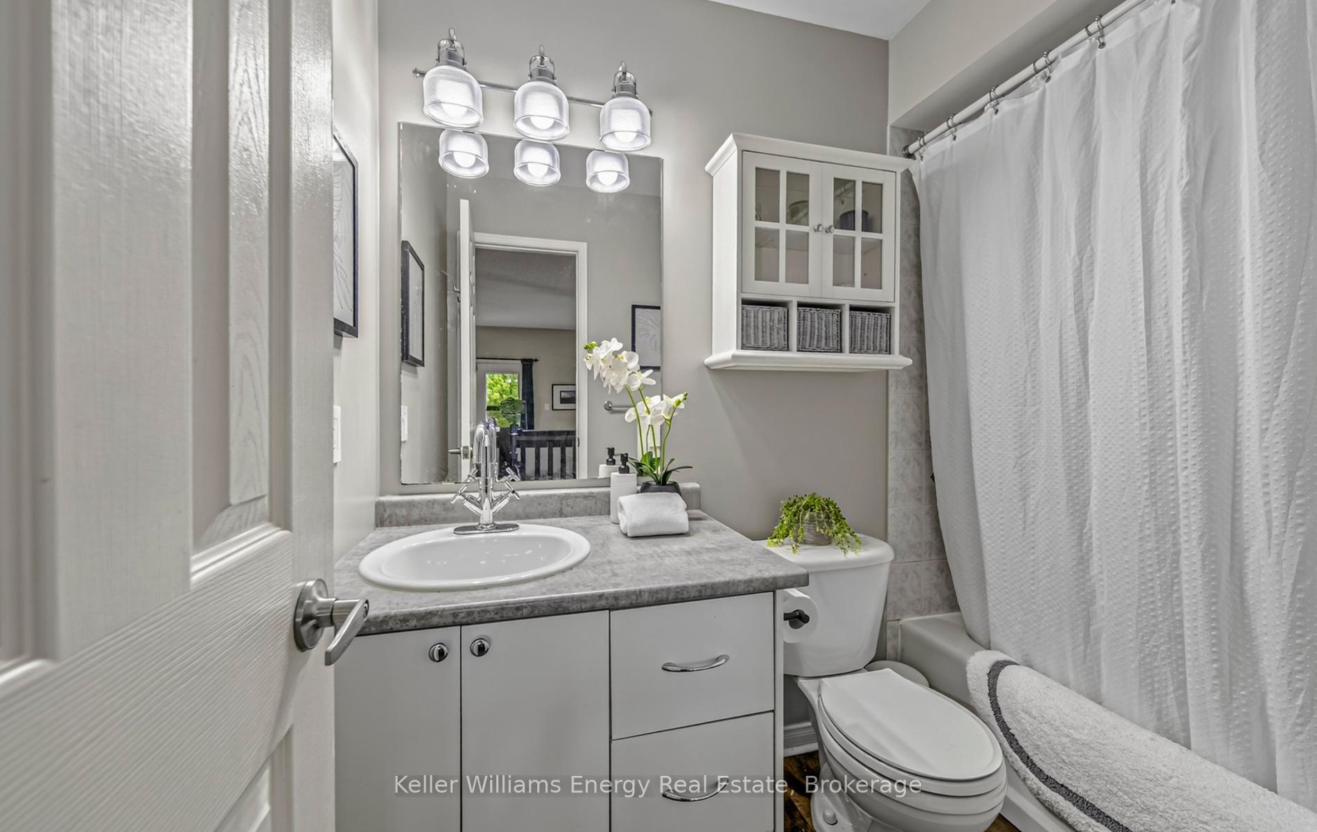 Photo 35 of 81 Eldad Drive, Clarington, Bowmanville — HOMEH