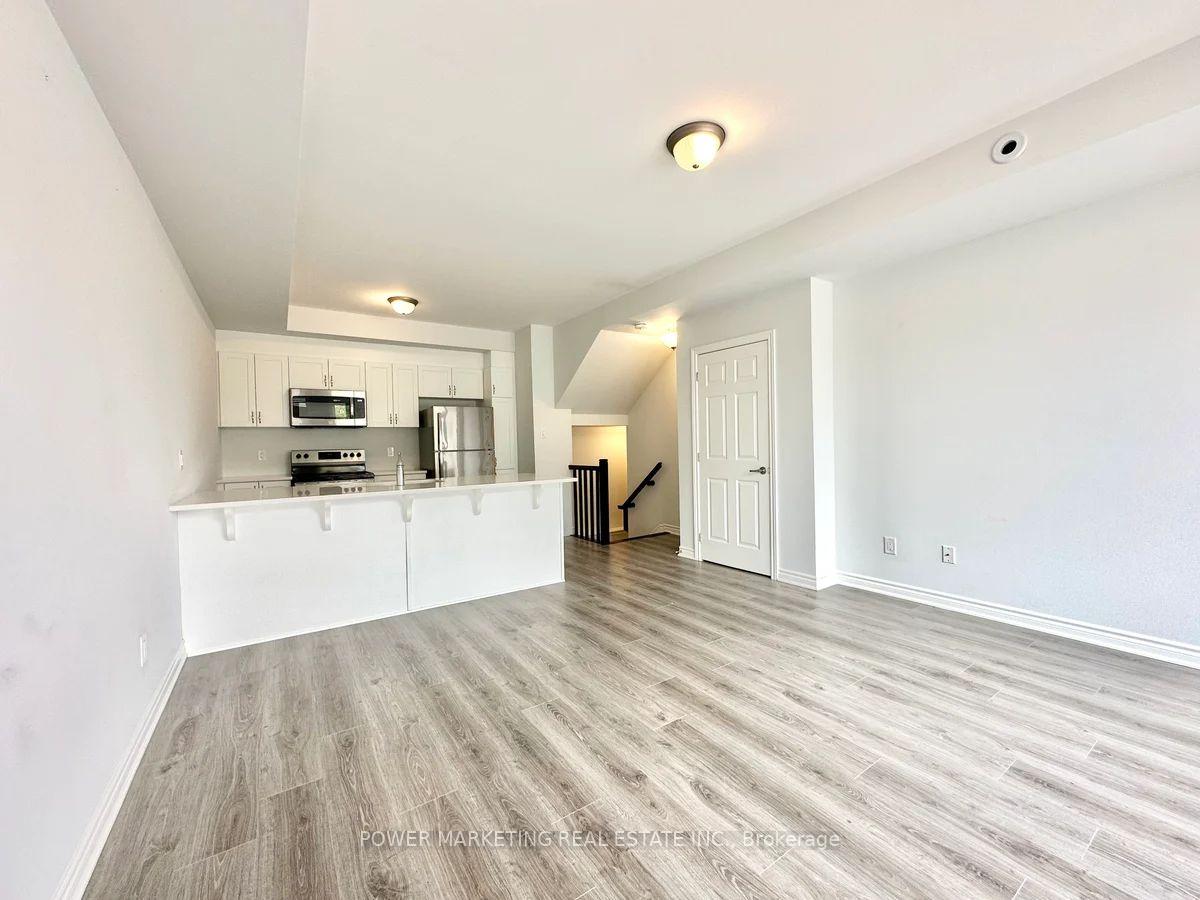 Photo 12 of 641 Makwa Private, Ottawa, CFB Rockcliffe and Area — HOMEH