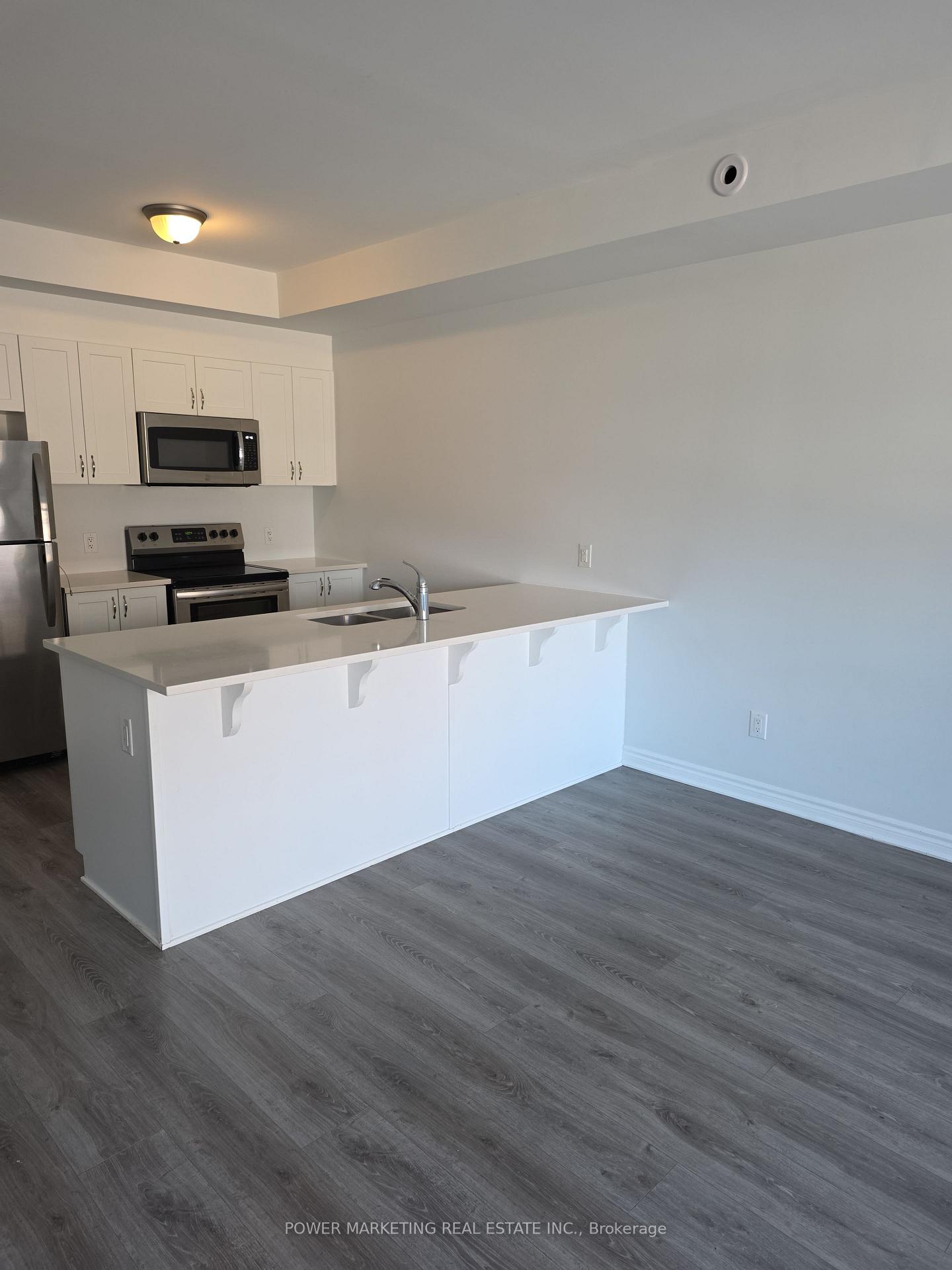 Photo 15 of 641 Makwa Private, Ottawa, CFB Rockcliffe and Area — HOMEH