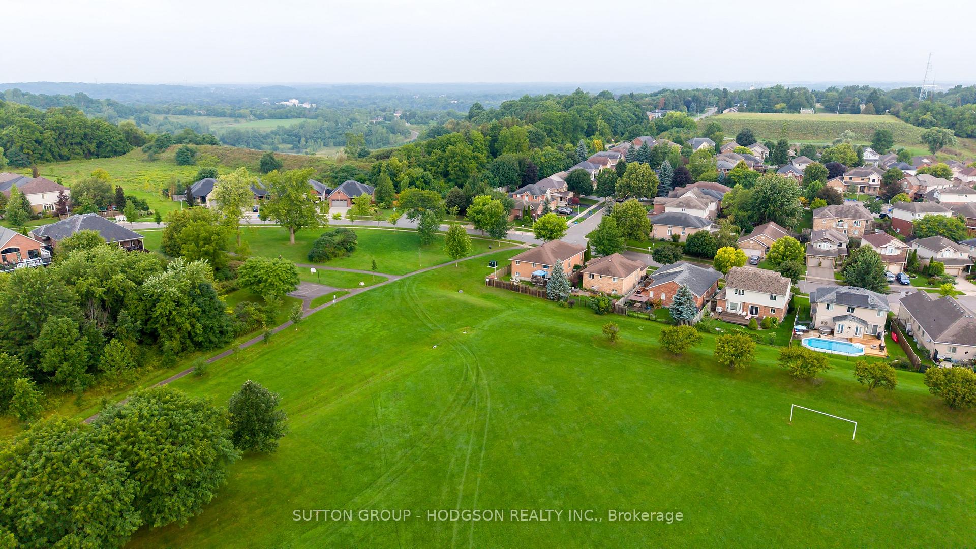 Photo 3 of 86 Parks Edge Close, London, South L — HOMEH