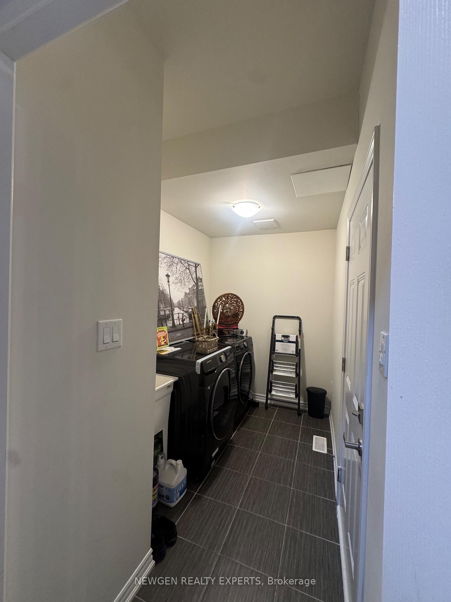 Photo 7 of 4 Ladd Avenue, Brantford, Empire South — HOMEH