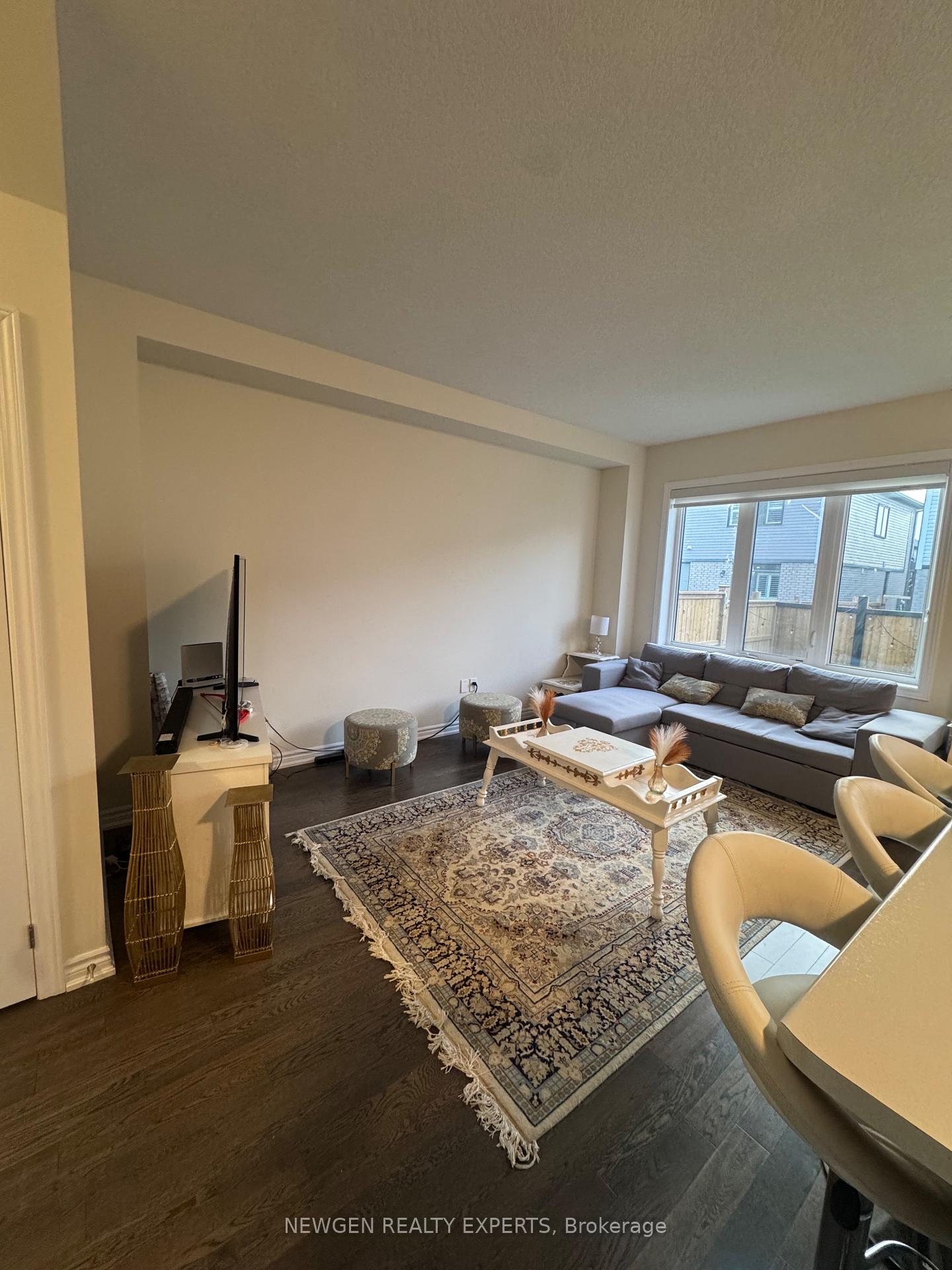 Photo 8 of 4 Ladd Avenue, Brantford, Empire South — HOMEH