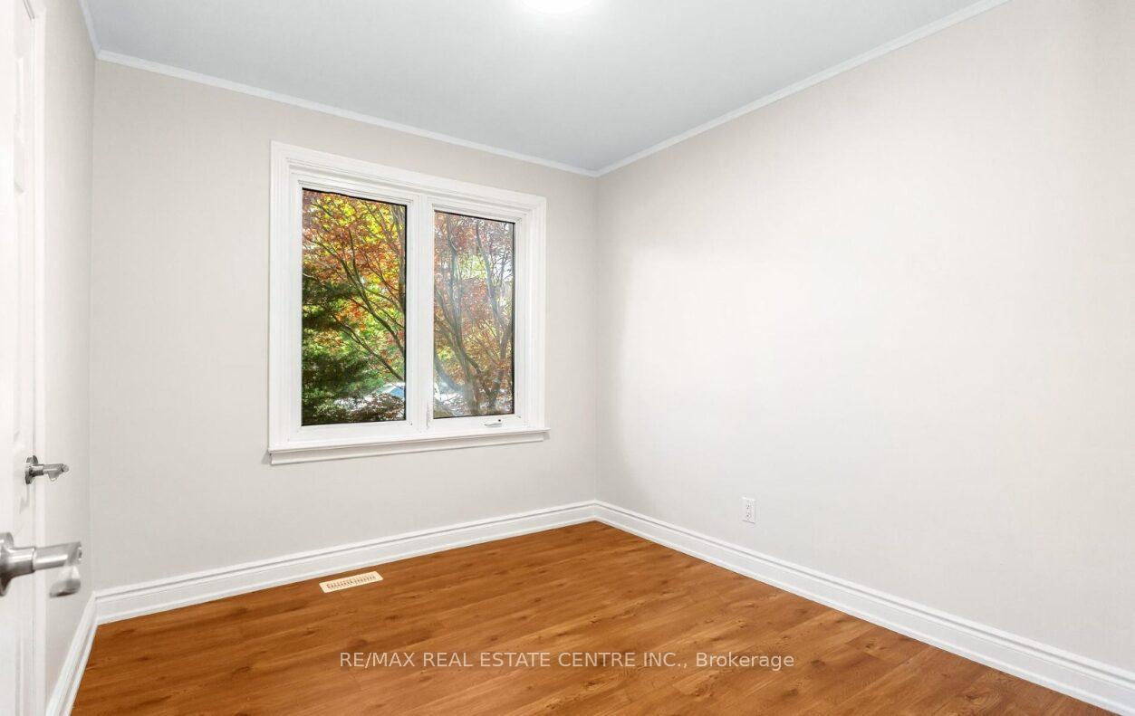 Photo 29 of 474 Seaton Drive, Oakville, West — HOMEH