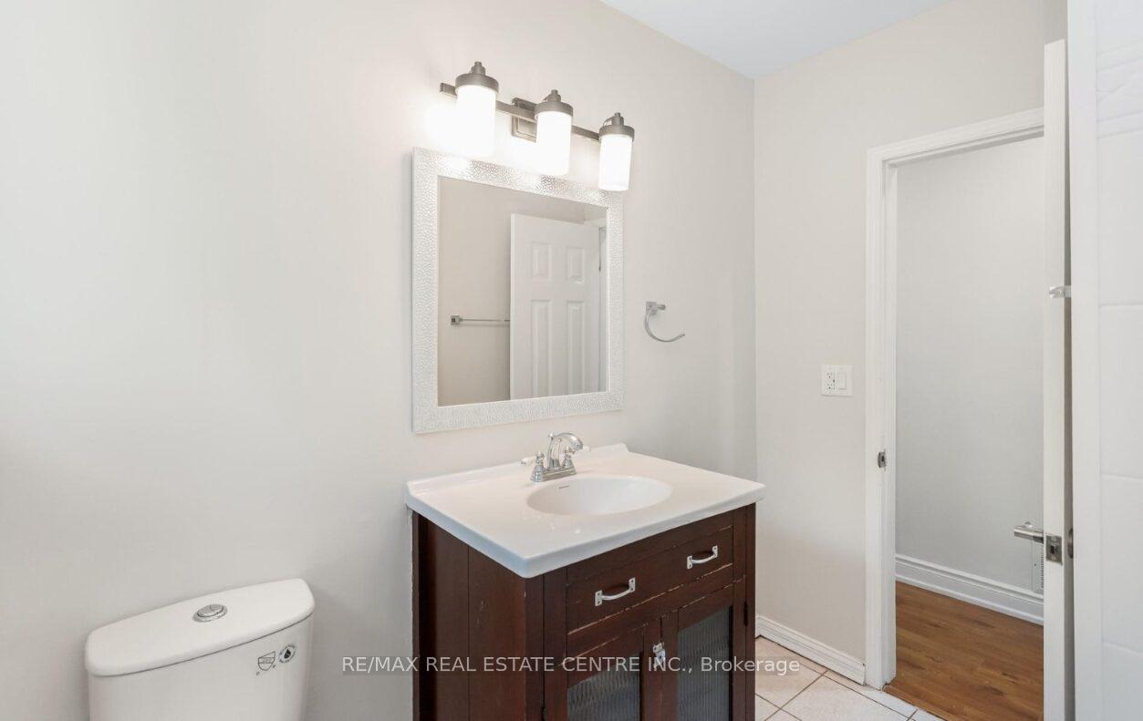 Photo 36 of 474 Seaton Drive, Oakville, West — HOMEH
