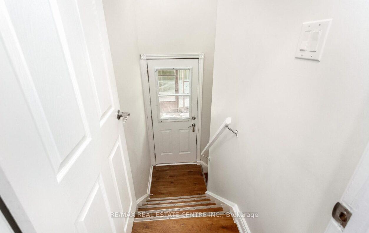 Photo 39 of 474 Seaton Drive, Oakville, West — HOMEH