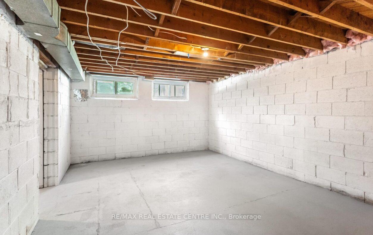 Photo 40 of 474 Seaton Drive, Oakville, West — HOMEH