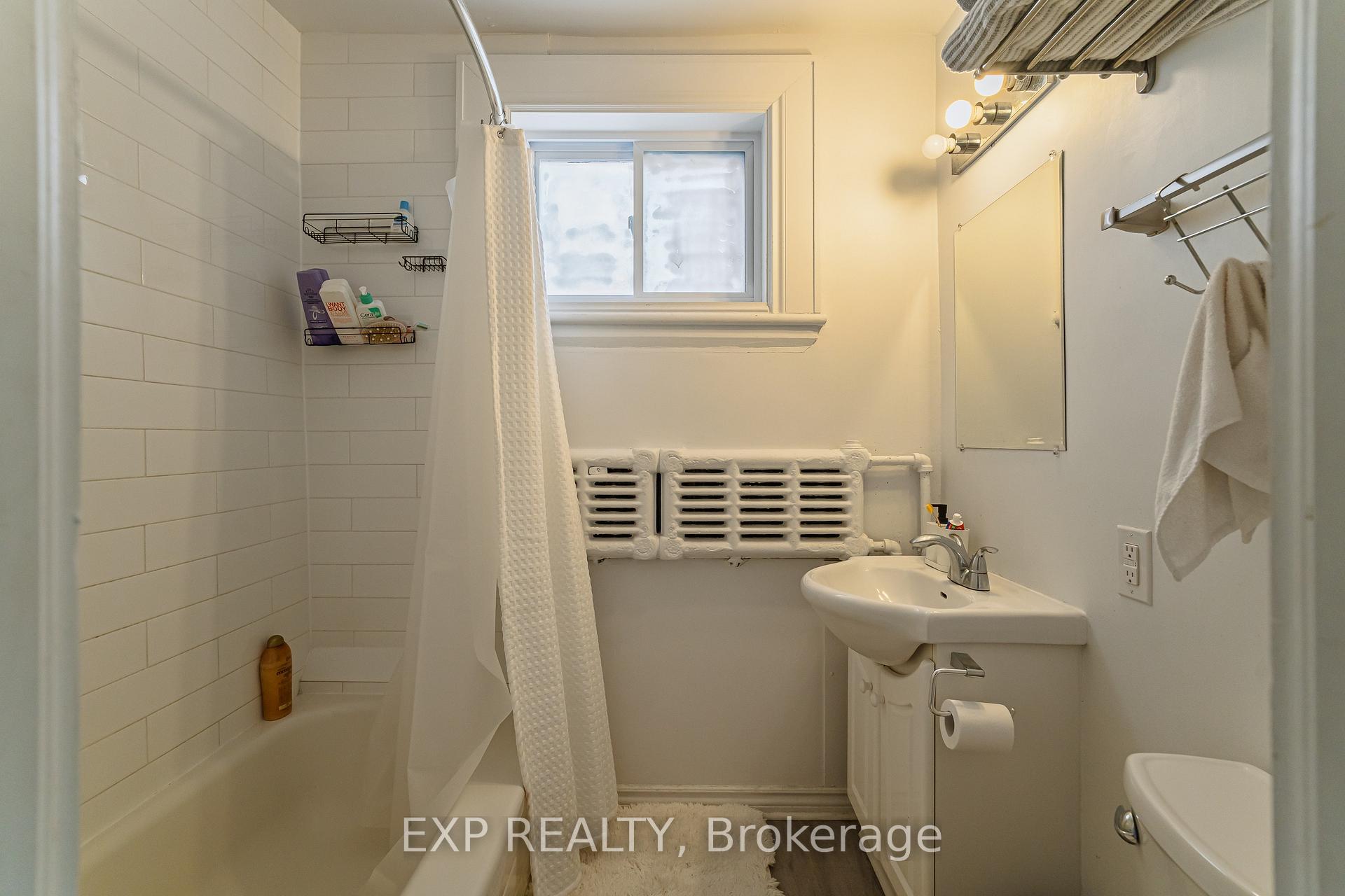 Photo 11 of Unit 1, 52 St Andrew Street, Ottawa, Lower Town/Byward Market — HOMEH