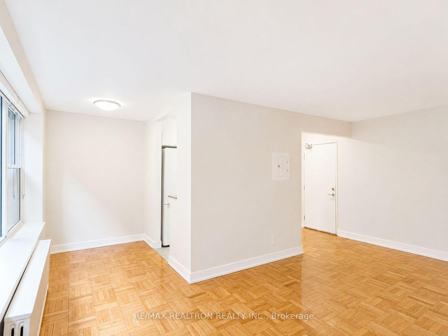 Photo 6 of Unit 109, 1545 Bathurst Street, Toronto, Humewood-Cedarvale — HOMEH