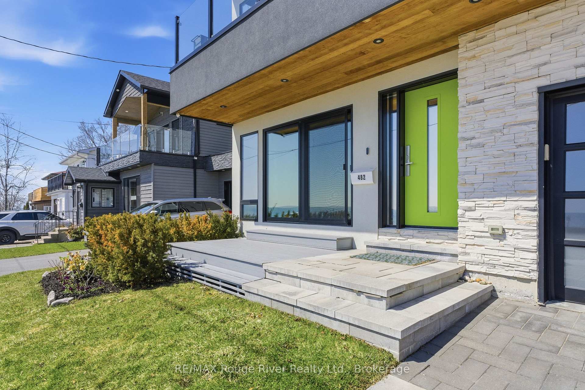 Photo 2 of 482 Monk Street, Cobourg — HOMEH