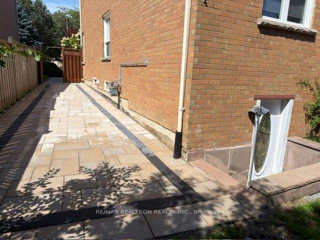 Photo 6 of Unit Basement, 97 Mcclellan Way, Aurora, Aurora Highlands — HOMEH