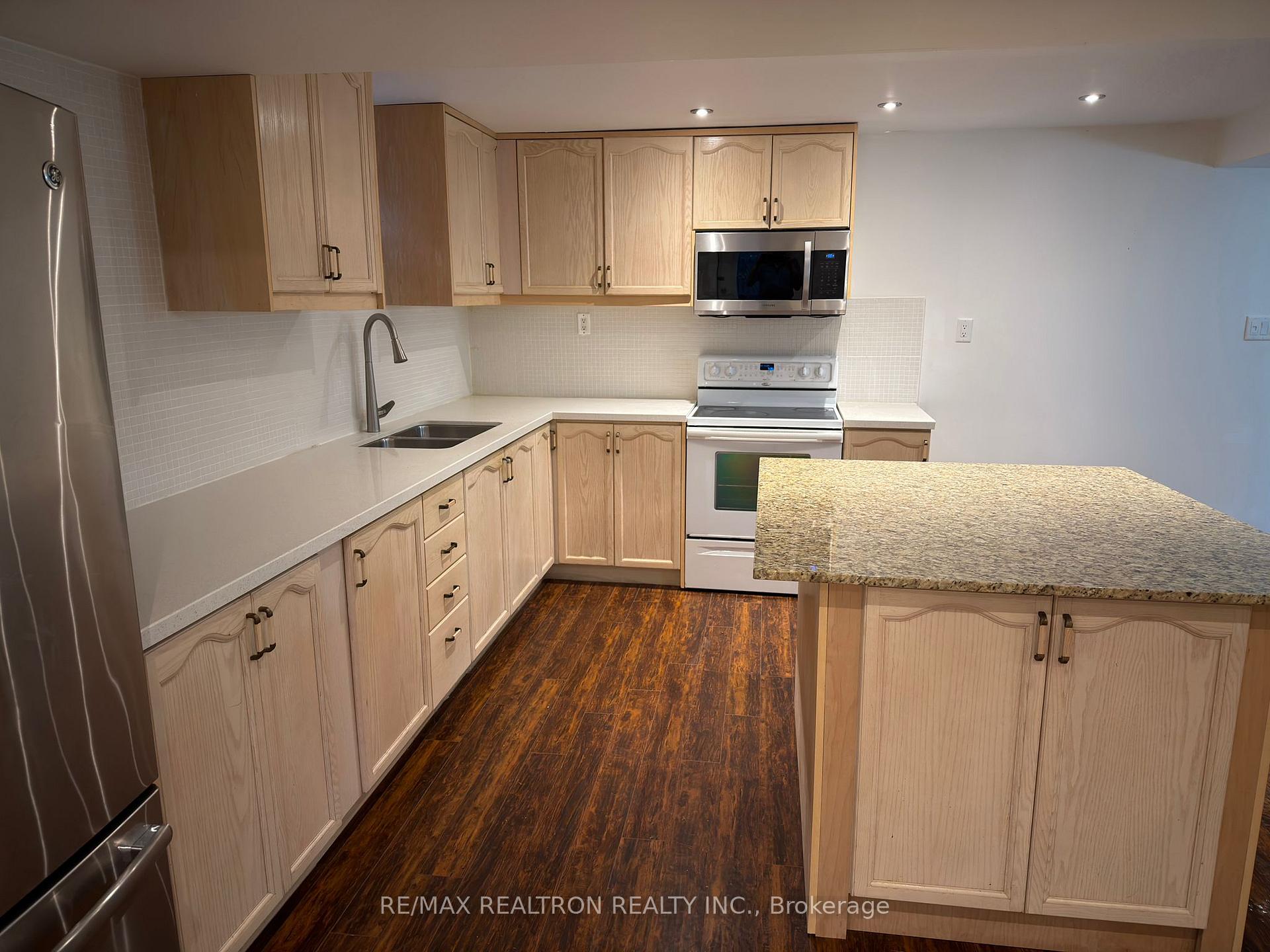 Photo 8 of Unit Basement, 97 Mcclellan Way, Aurora, Aurora Highlands — HOMEH