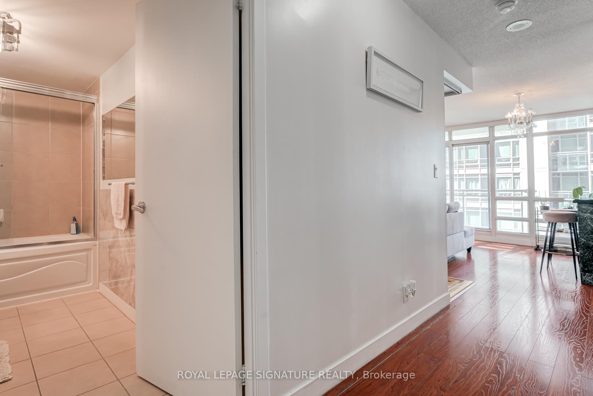 Photo 3 of Unit 2101, 381 Front Street W, Toronto, Waterfront Communities — HOMEH