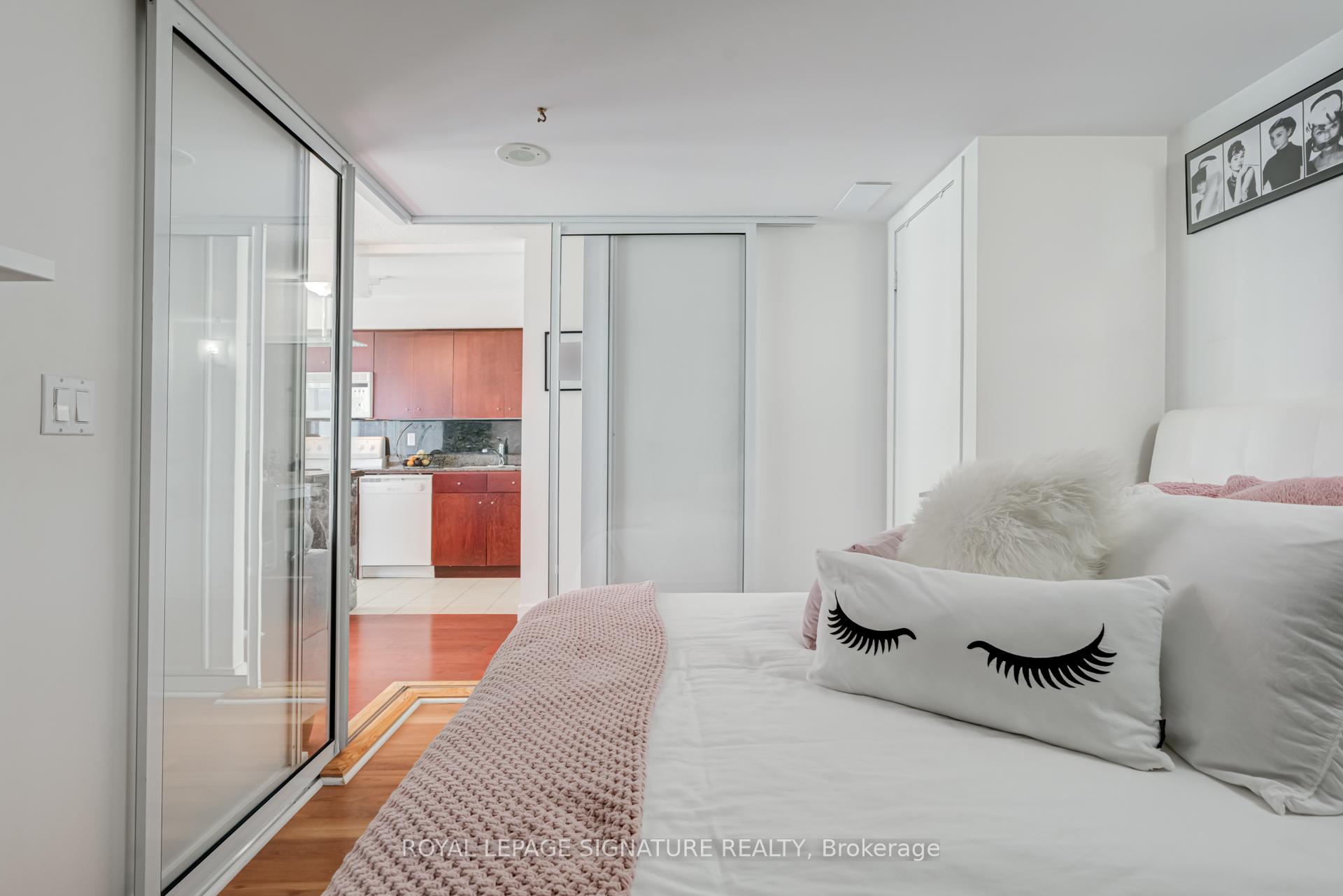 Photo 15 of Unit 2101, 381 Front Street W, Toronto, Waterfront Communities — HOMEH