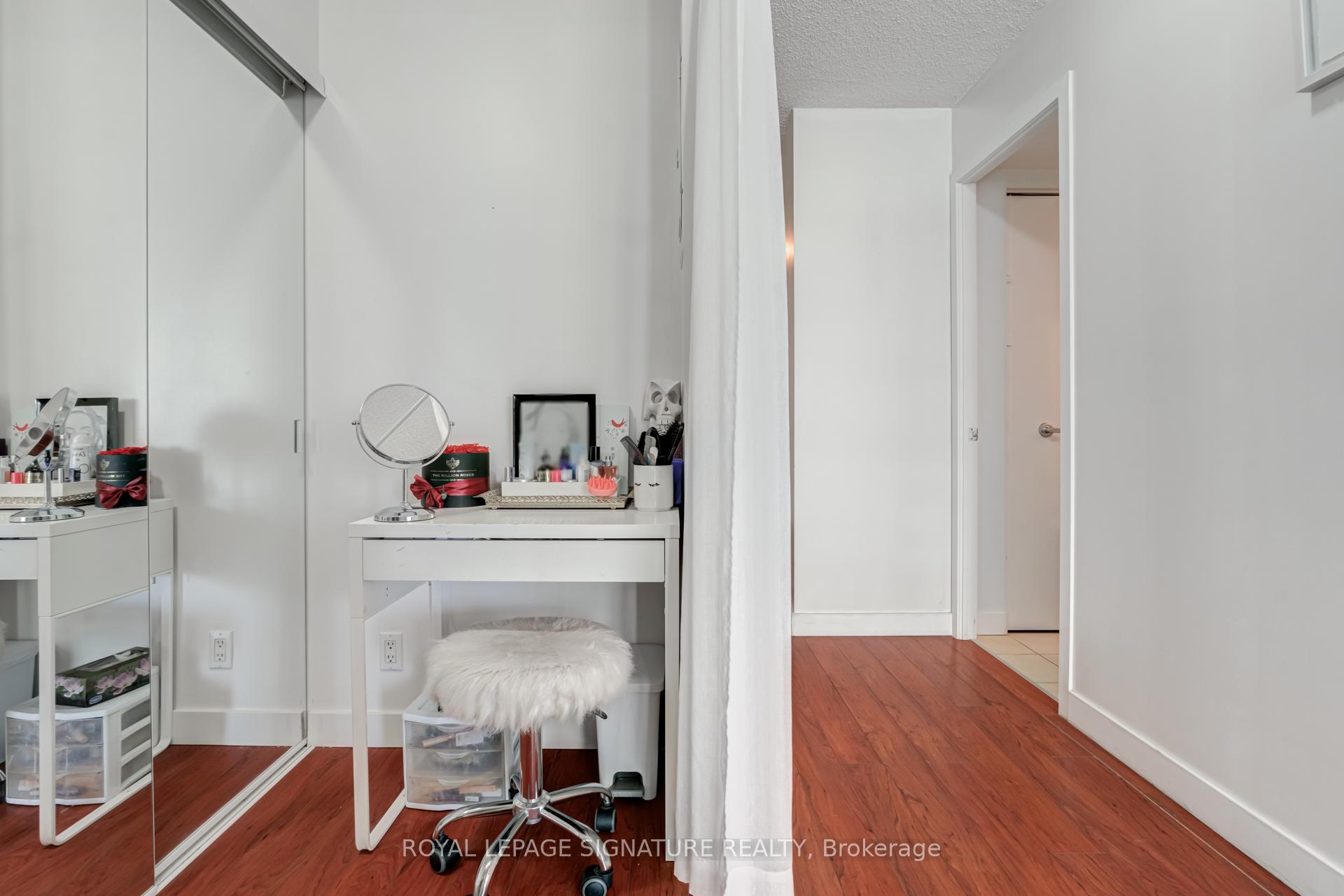 Photo 16 of Unit 2101, 381 Front Street W, Toronto, Waterfront Communities — HOMEH