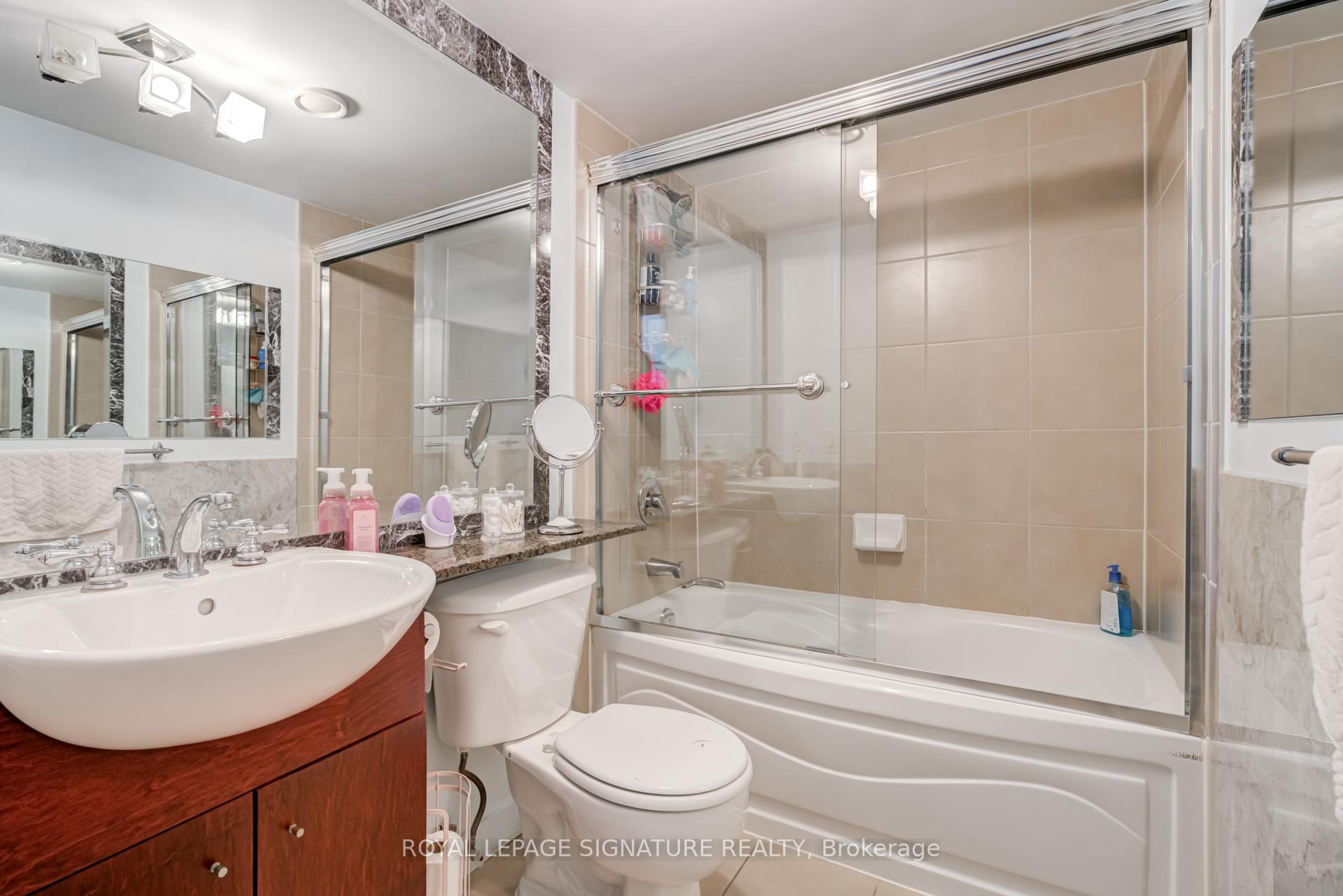 Photo 18 of Unit 2101, 381 Front Street W, Toronto, Waterfront Communities — HOMEH