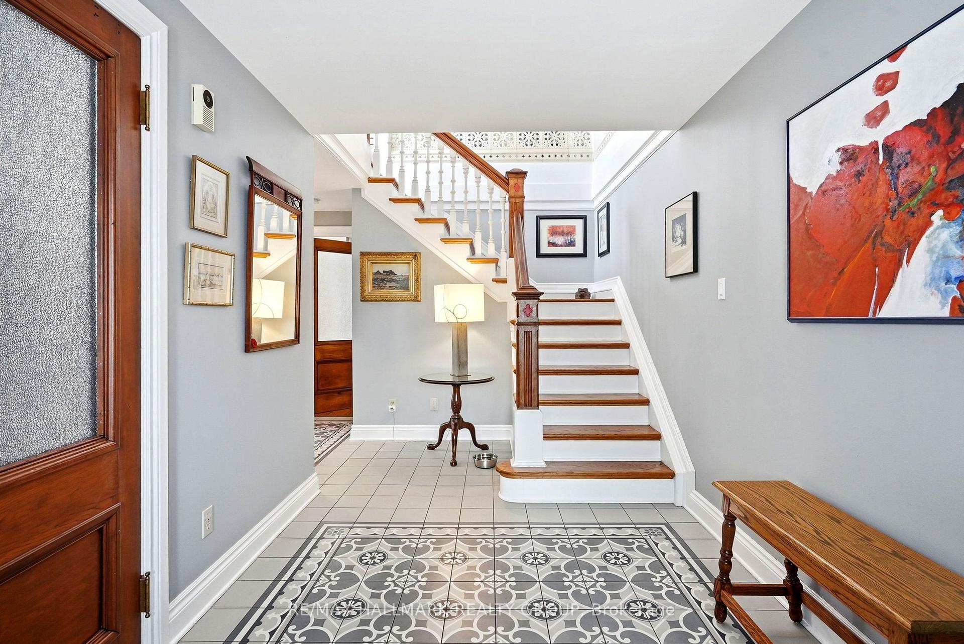 Photo 9 of 53 Scrivens Street, Ottawa, Britannia — HOMEH